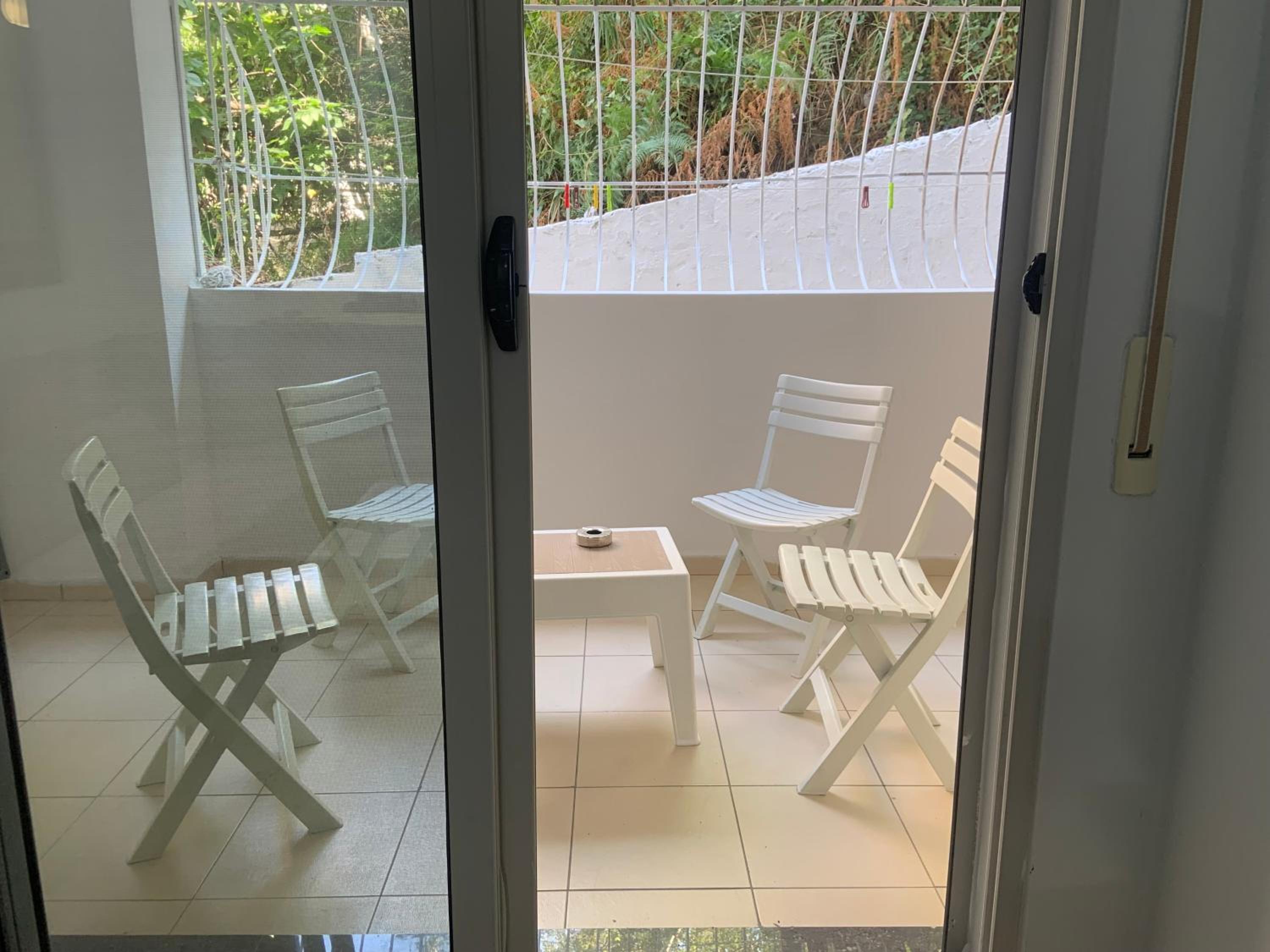 Nice Lungomare Beach Full Apartment in Vlora.