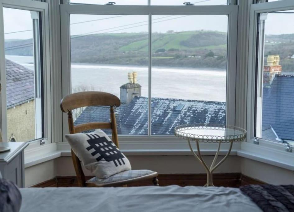 Rhianfa 4 bedroom house minutes walk from the beach view 2