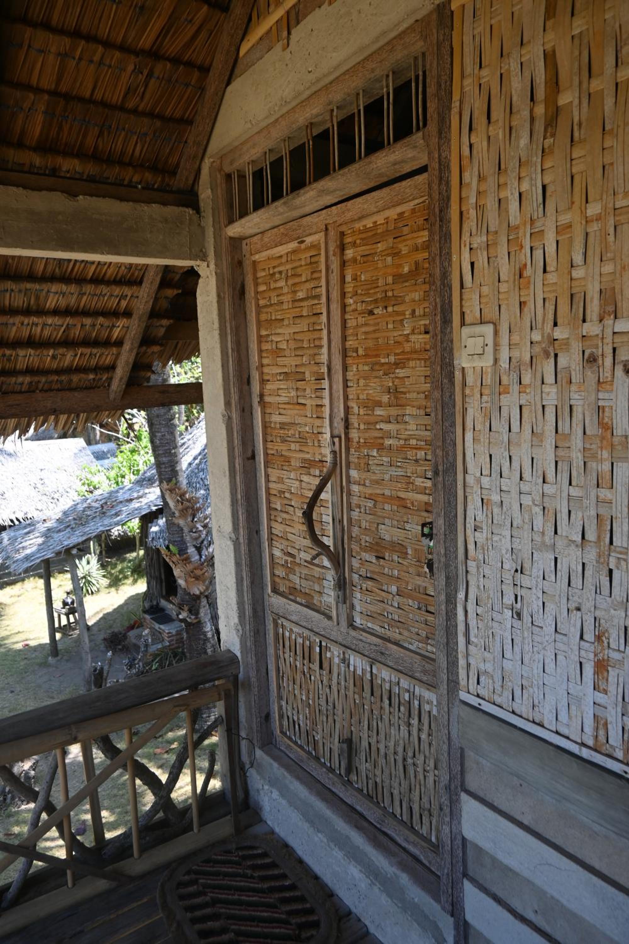 Bunga Jabe view 2