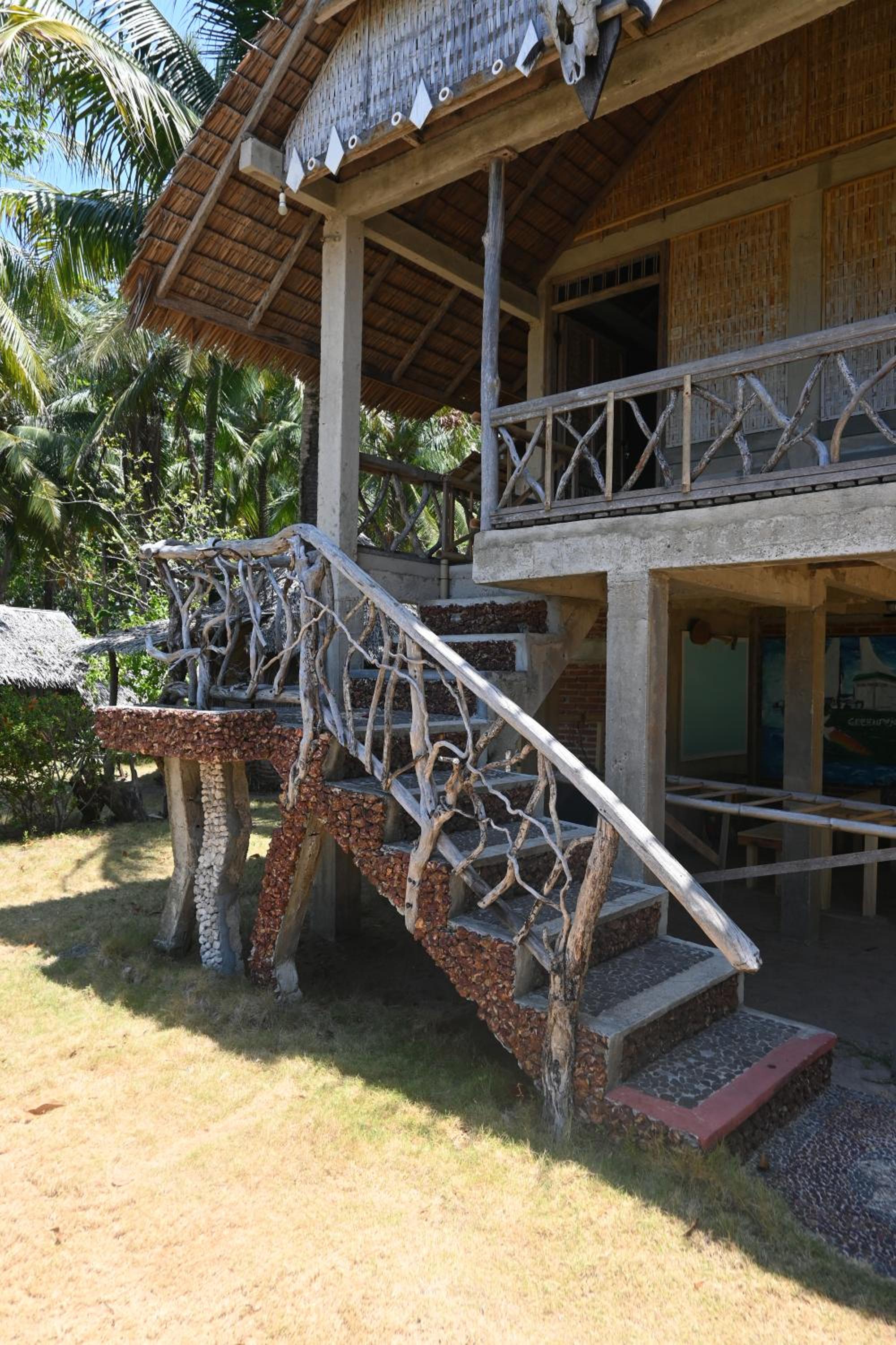 Bunga Jabe view 3