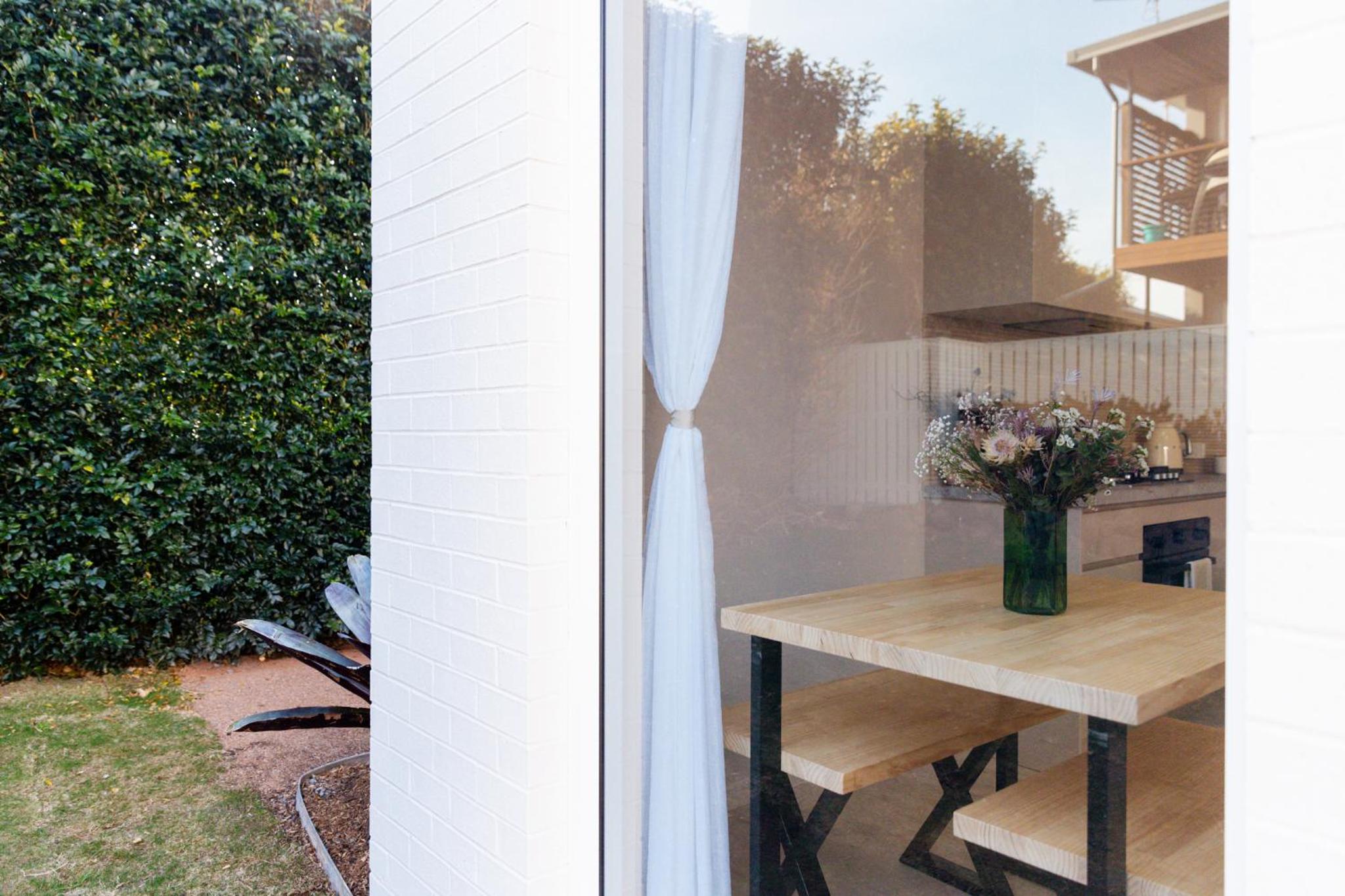 Heights Guesthouse - Hideaway in Kiama Heights