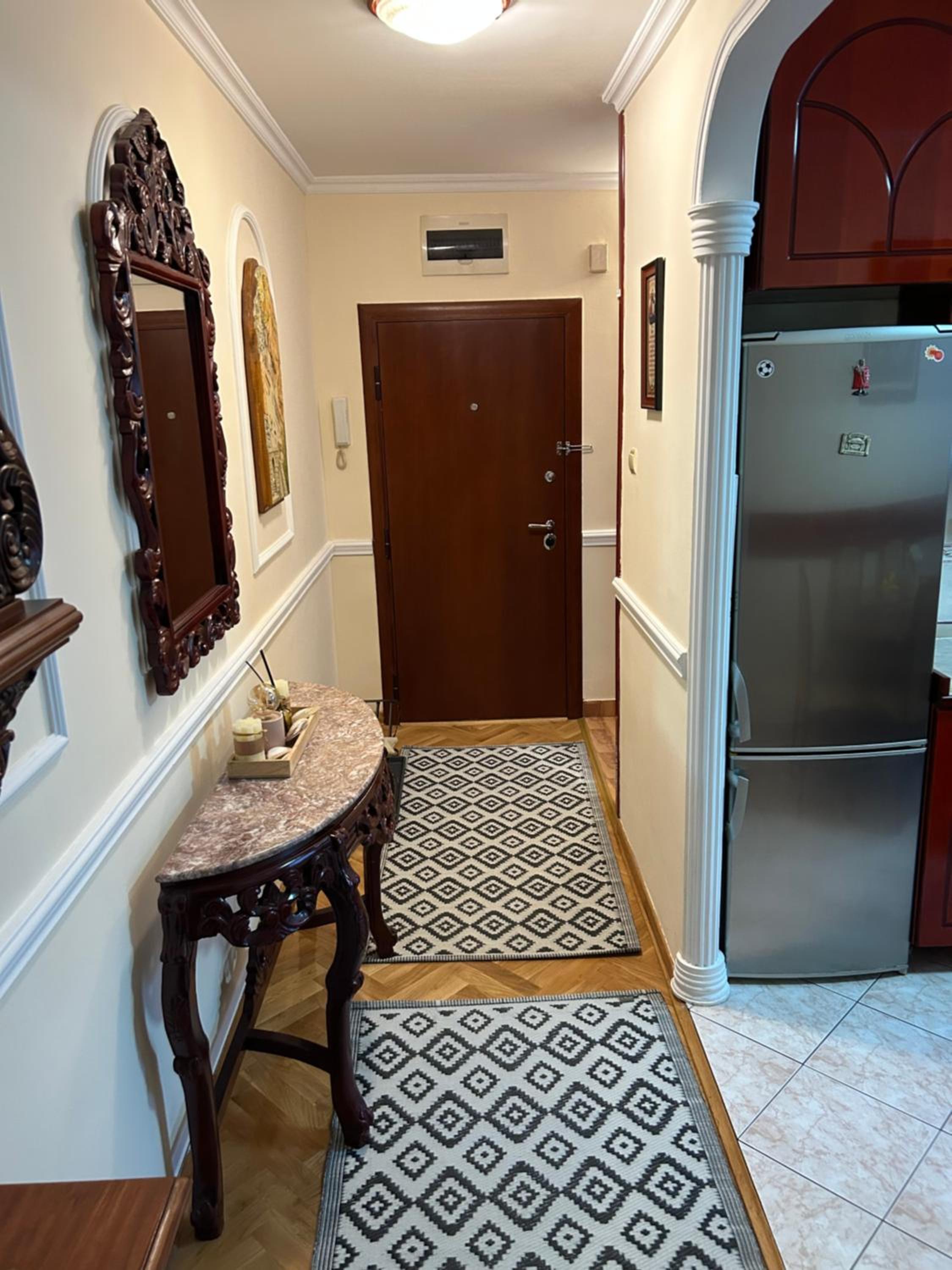 Central apartment Zemun view 4
