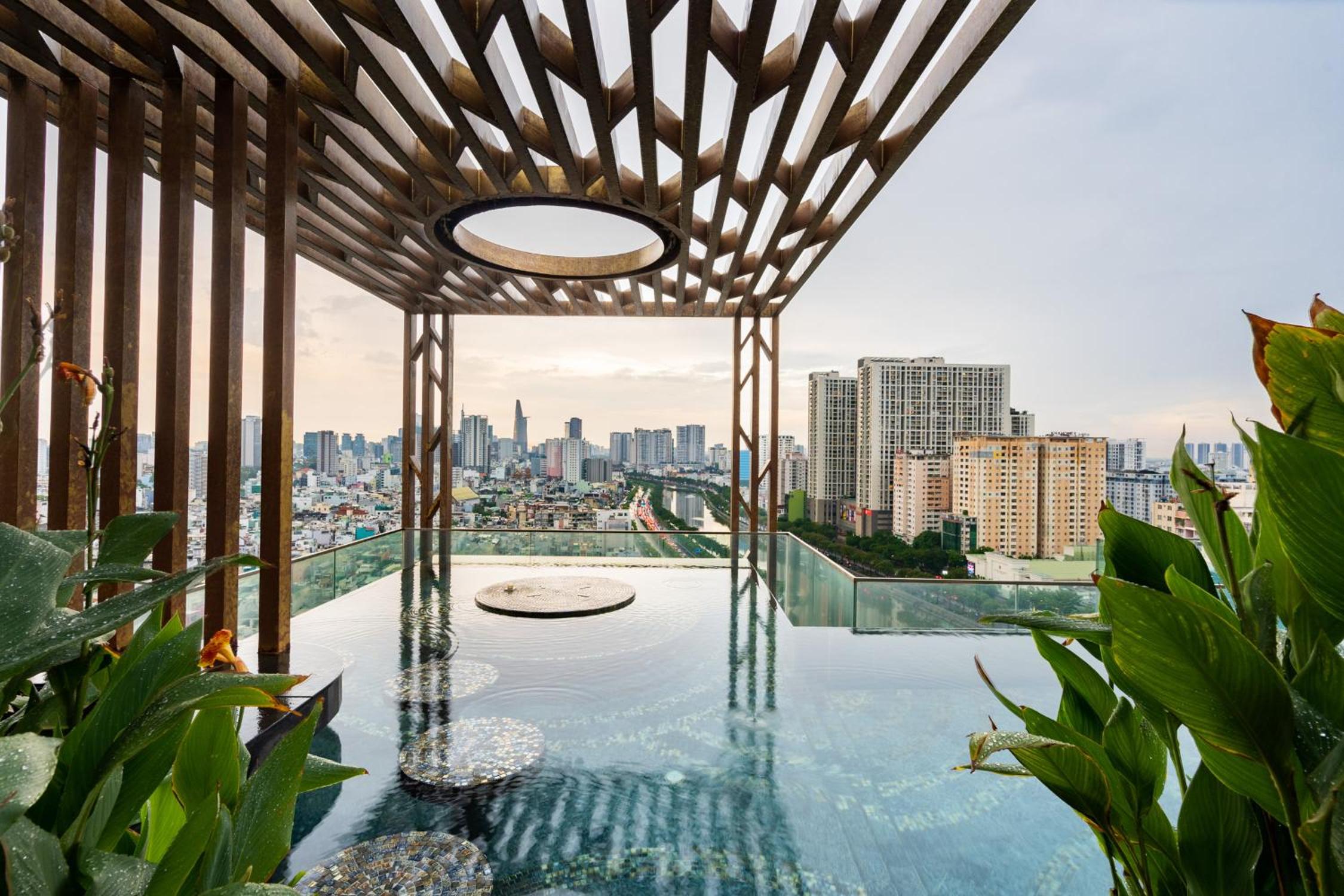 Hotel D1 Mension - Zenity Luxury Apartment - Rooftop Pool - Saigon Centre - Image 1