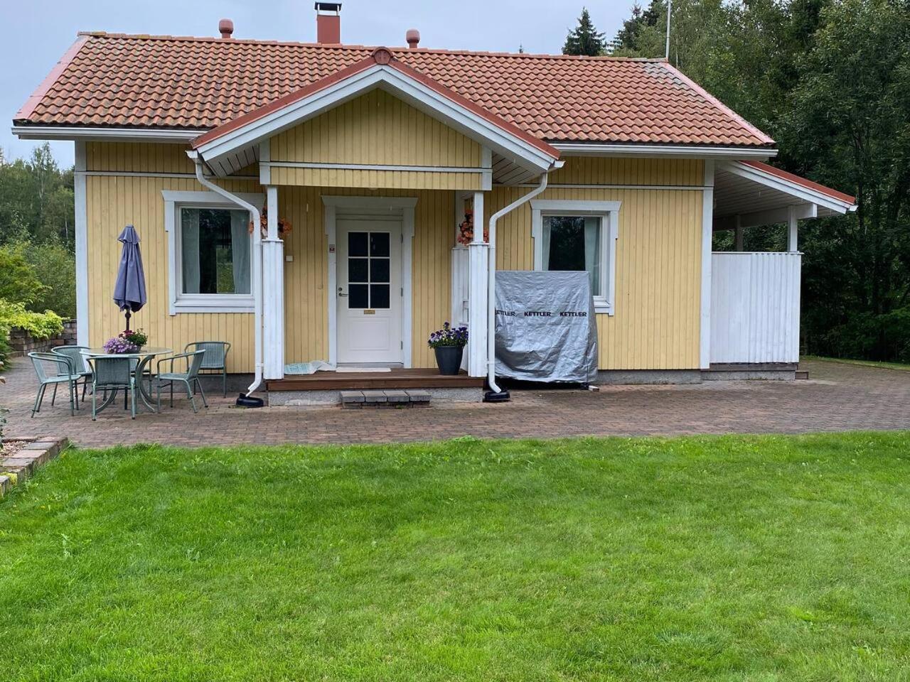 Talo Merikarvian keskustassa lähellä Merta!