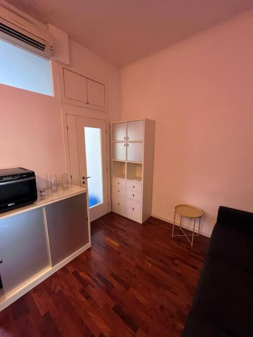 Cozy apartment in Milan near metro M4