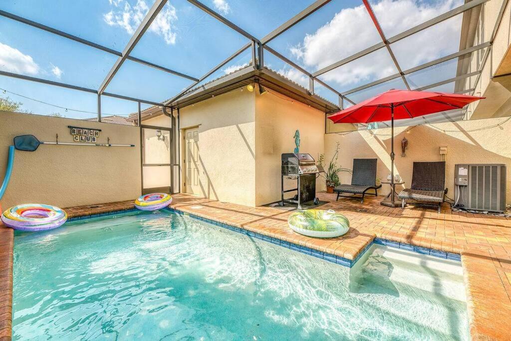 Stunning Disney Home w/Pool & Free Resort Access
