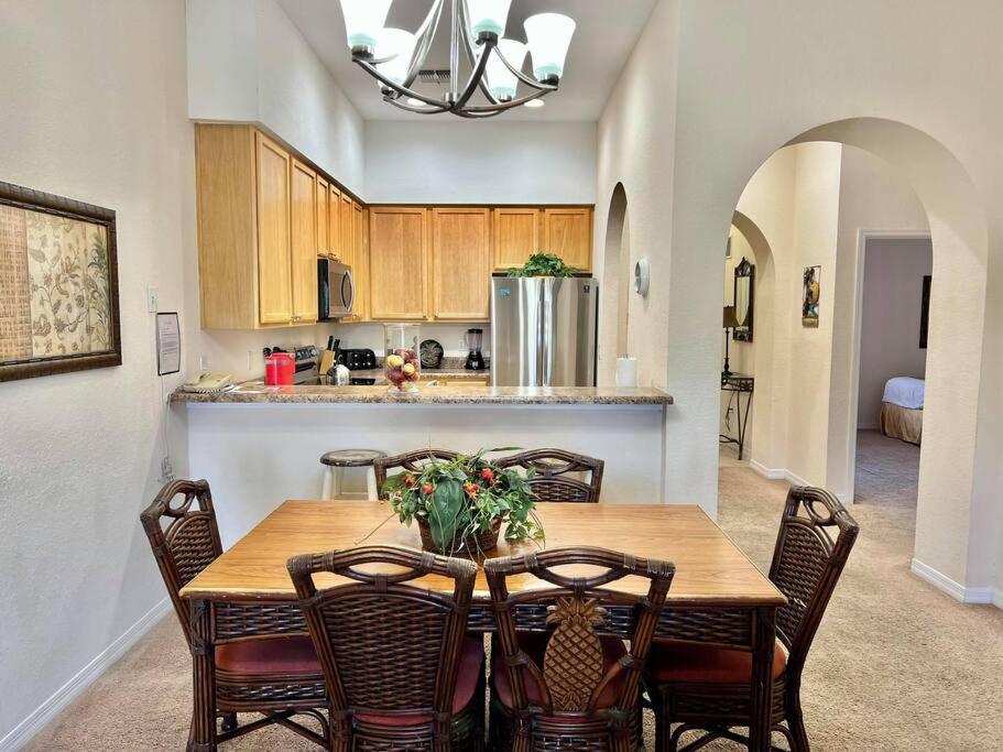 Spacious 3/2 Condo Near Disney Parks view 5