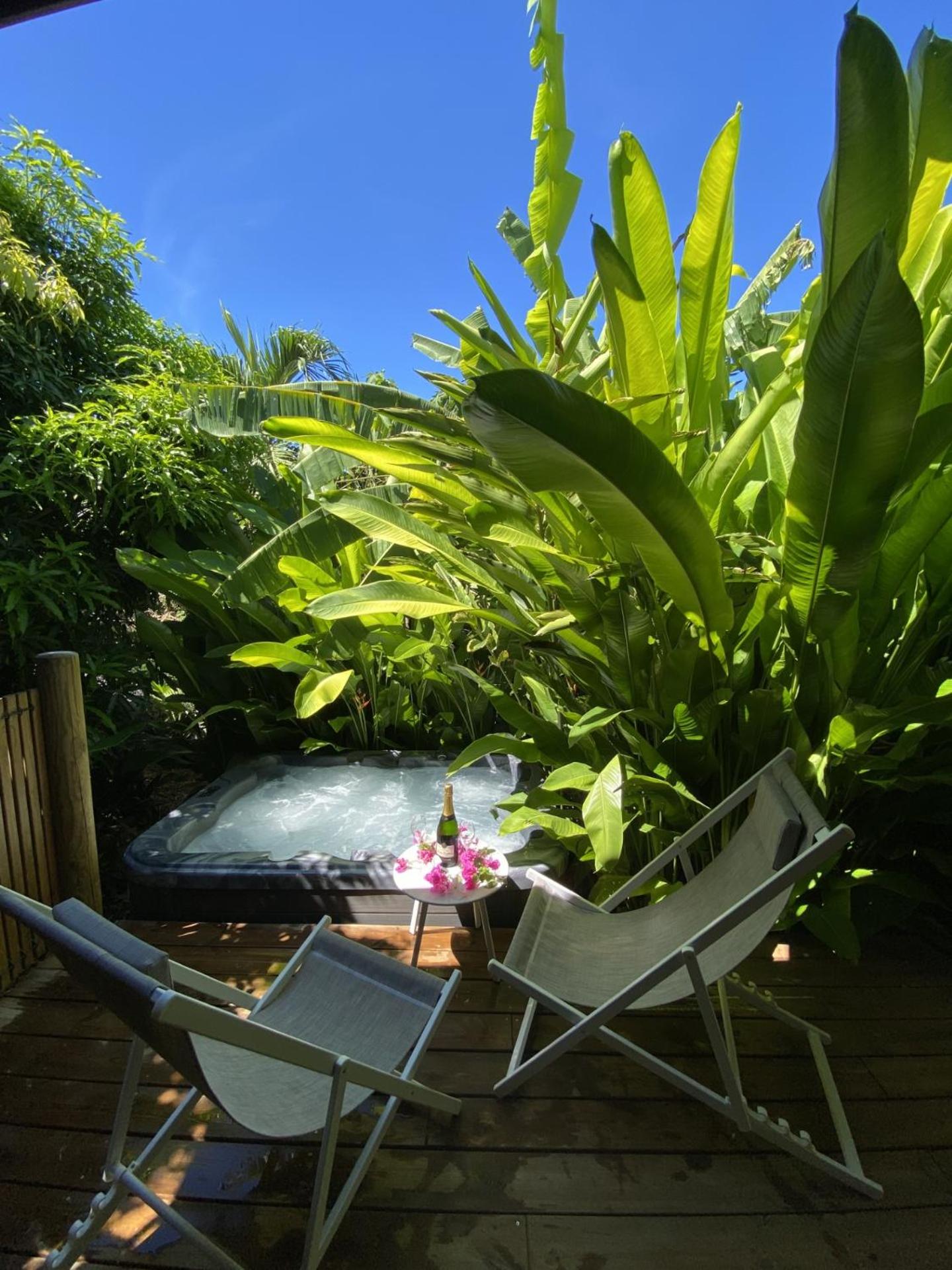 Kaz ananas, spa privatif ,plage du Helleux view 2