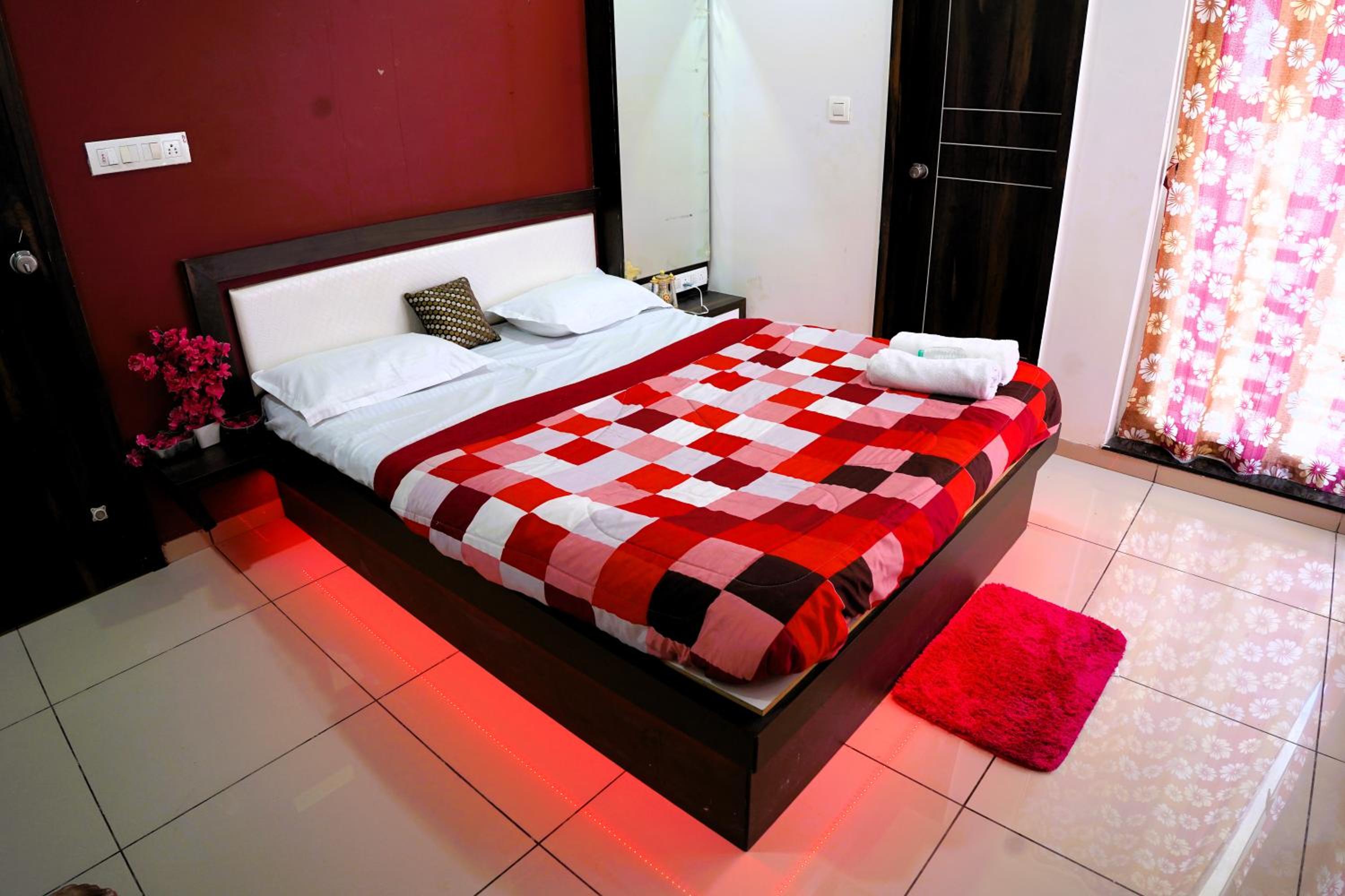 Palm Suite With Sky Terrace on 11th floor Fortune Serenity view 4