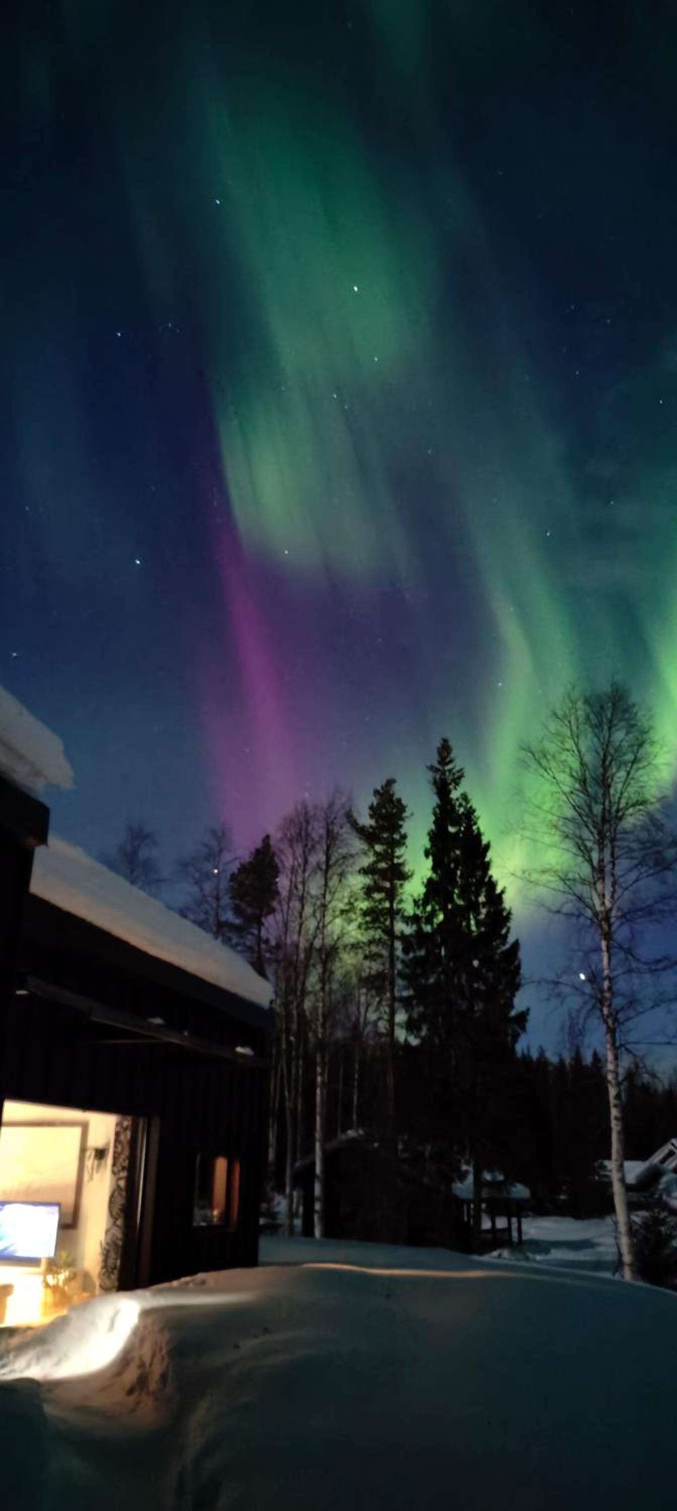 Arctic Aurora Hideaway
