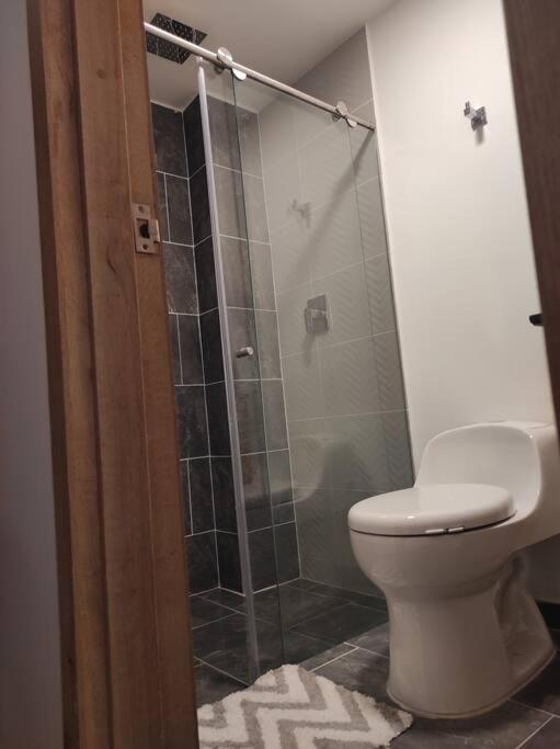 Cómodo y moderno apartamento con vista a la ciudad