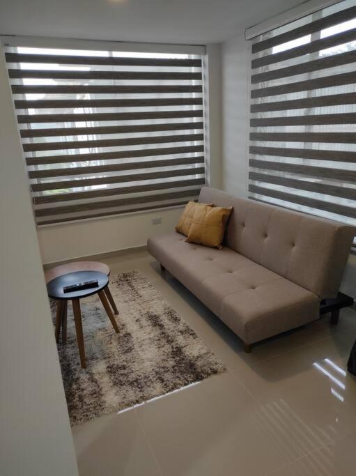 Cómodo y moderno apartamento con vista a la ciudad