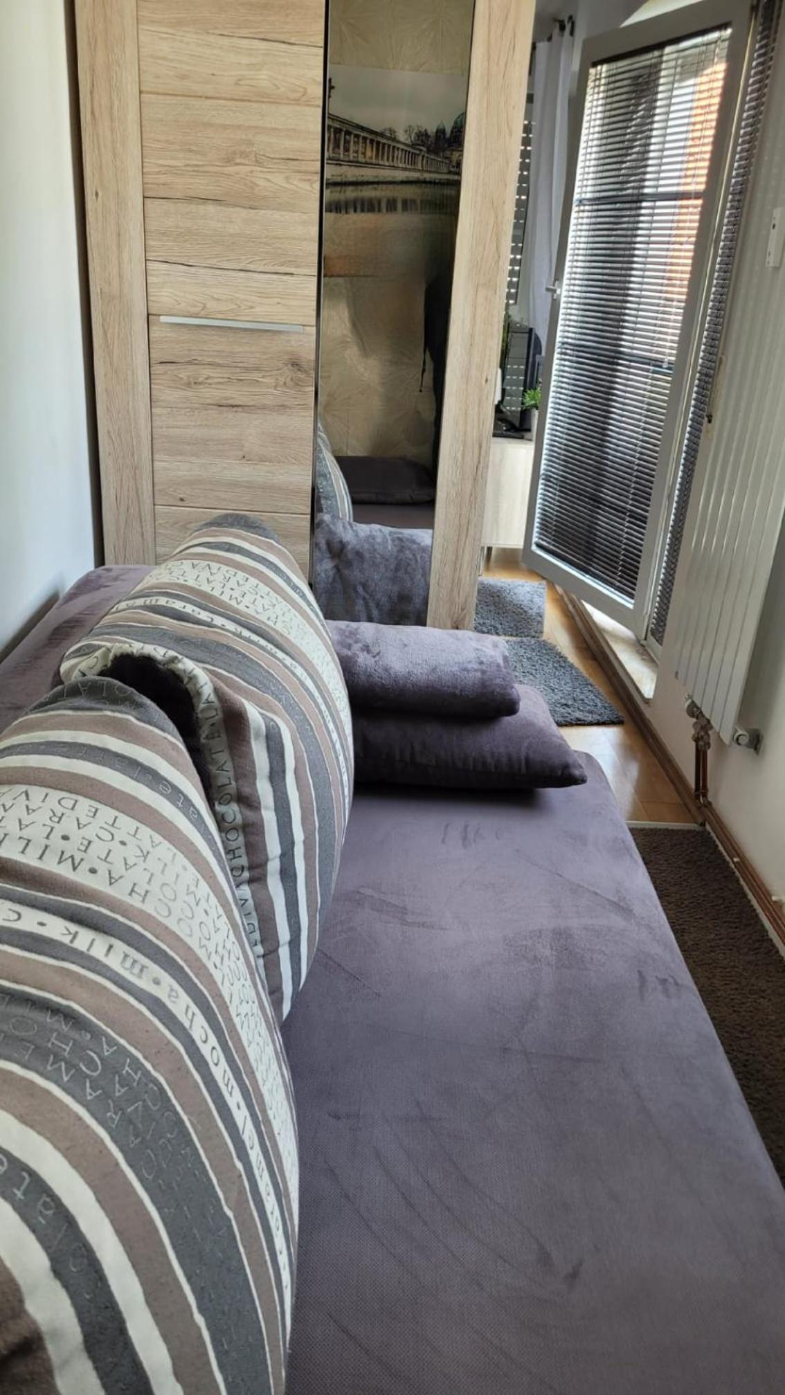 Berlin-Oase - schnuckelige Ferienwohnung an der Grenze zu Berlin