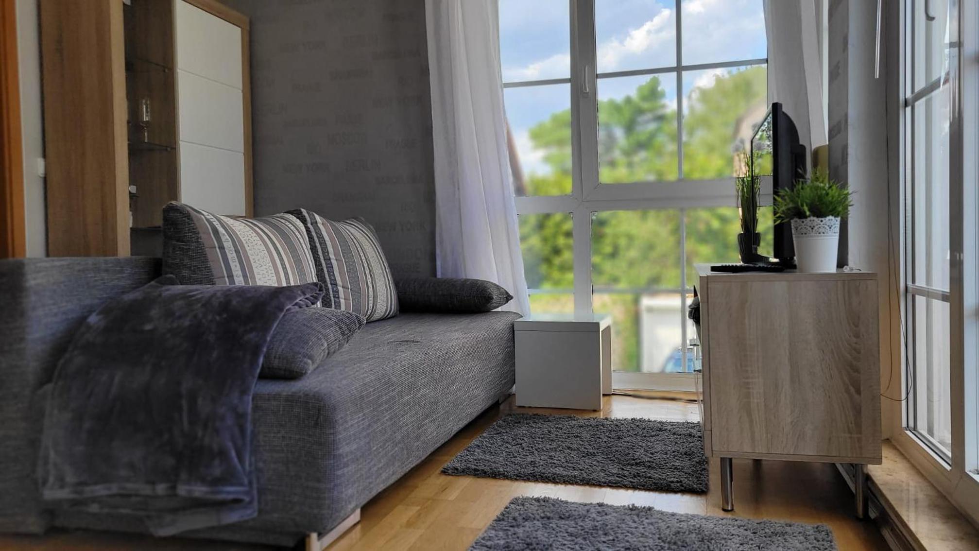 Berlin-Oase - schnuckelige Ferienwohnung an der Grenze zu Berlin