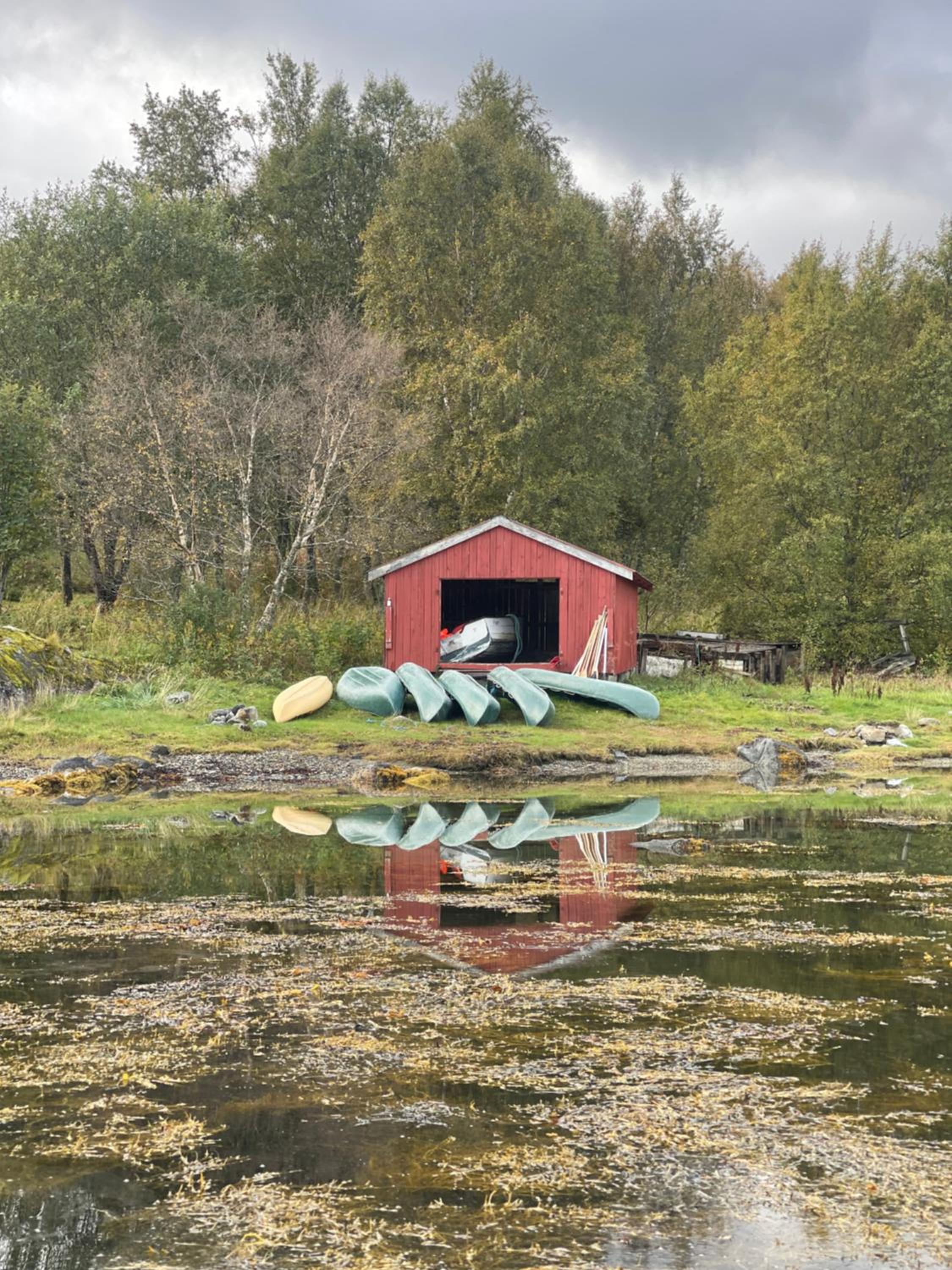 Unique totally private island in a Norwegian fjord with space for 40 people, a dinner room and a chapel view 4