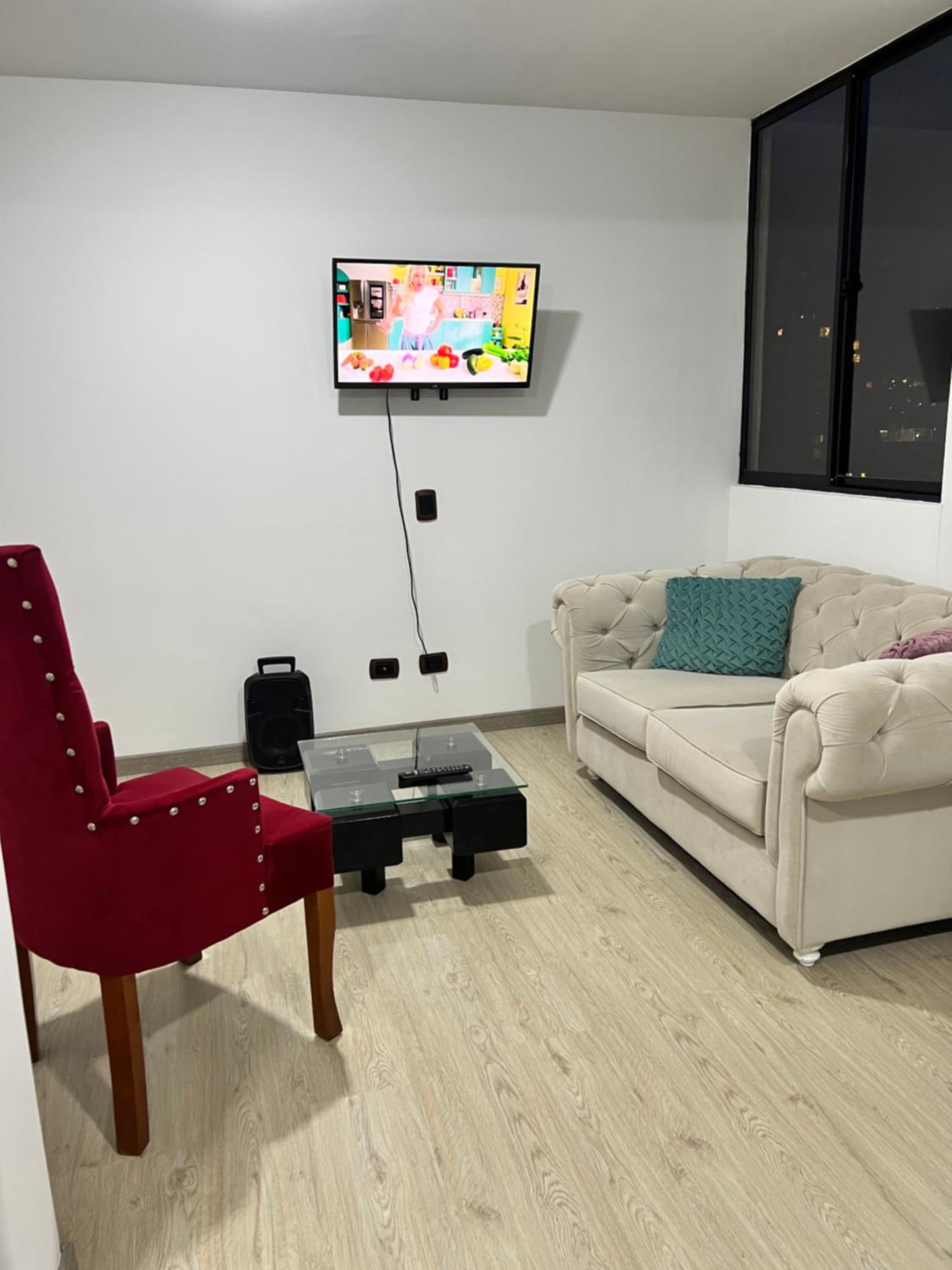 Nuevo Apartamento frente al Centro Comercial VIVA