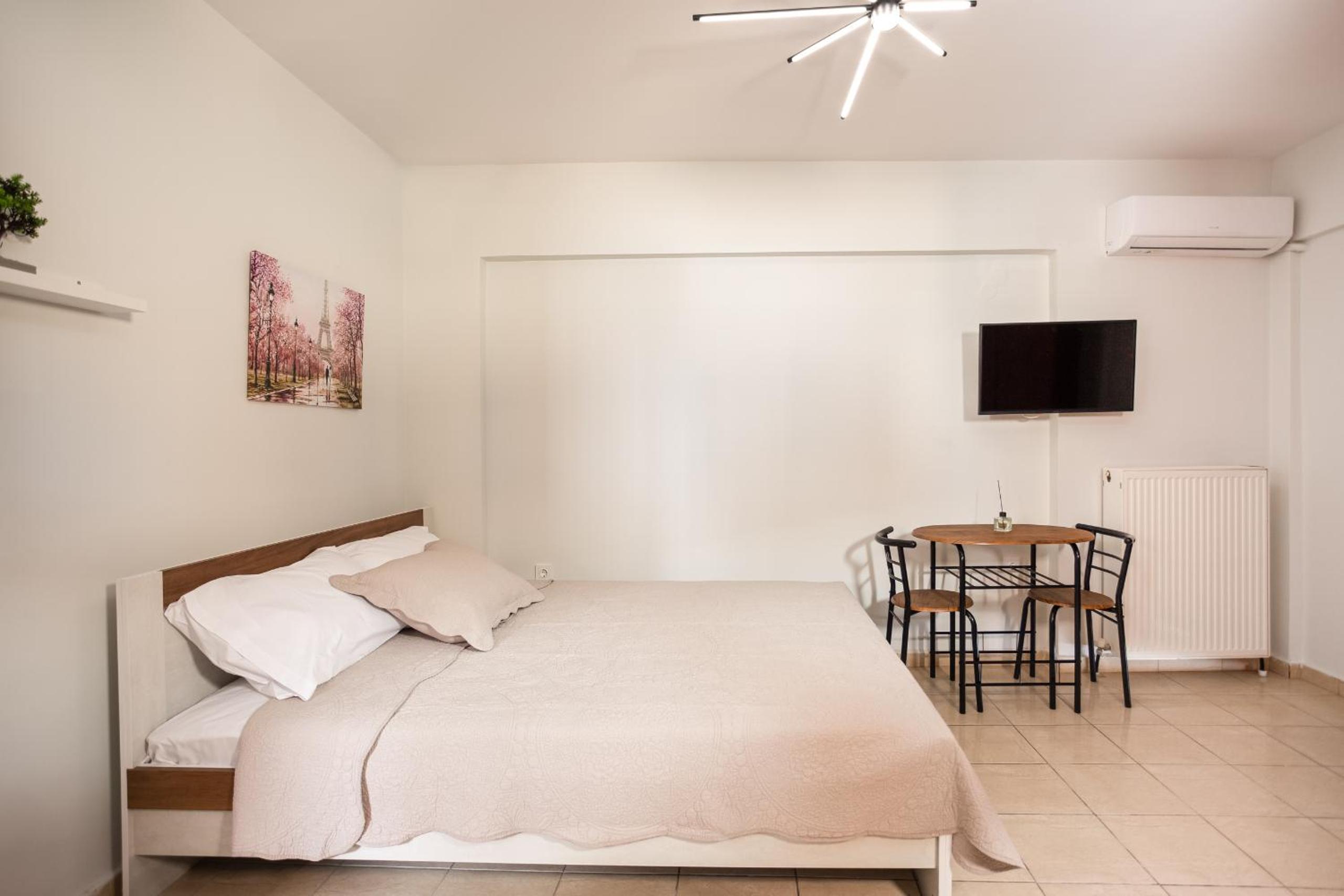 Anopolh front apartment view 5
