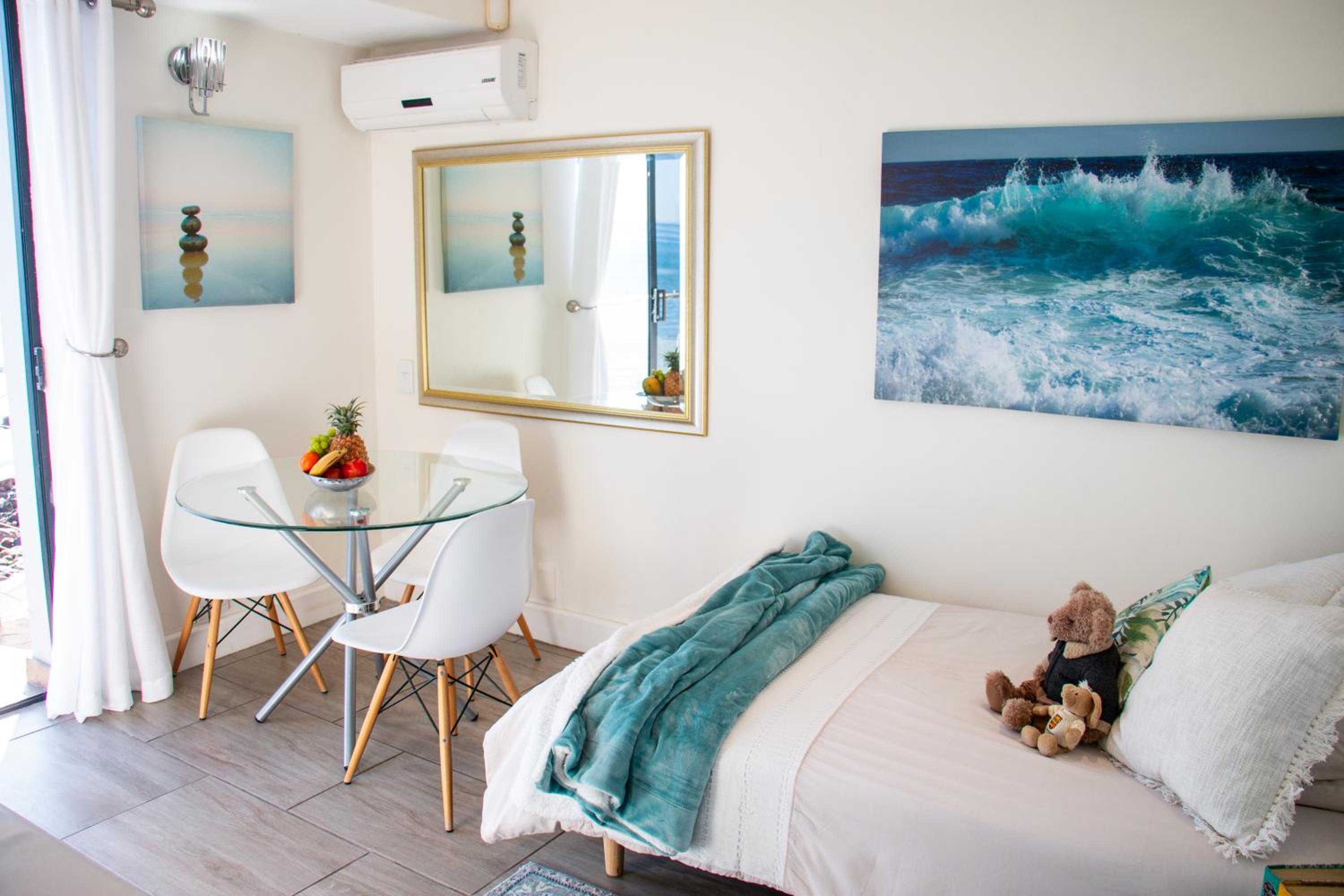 185 on BEACH Boutique Suites