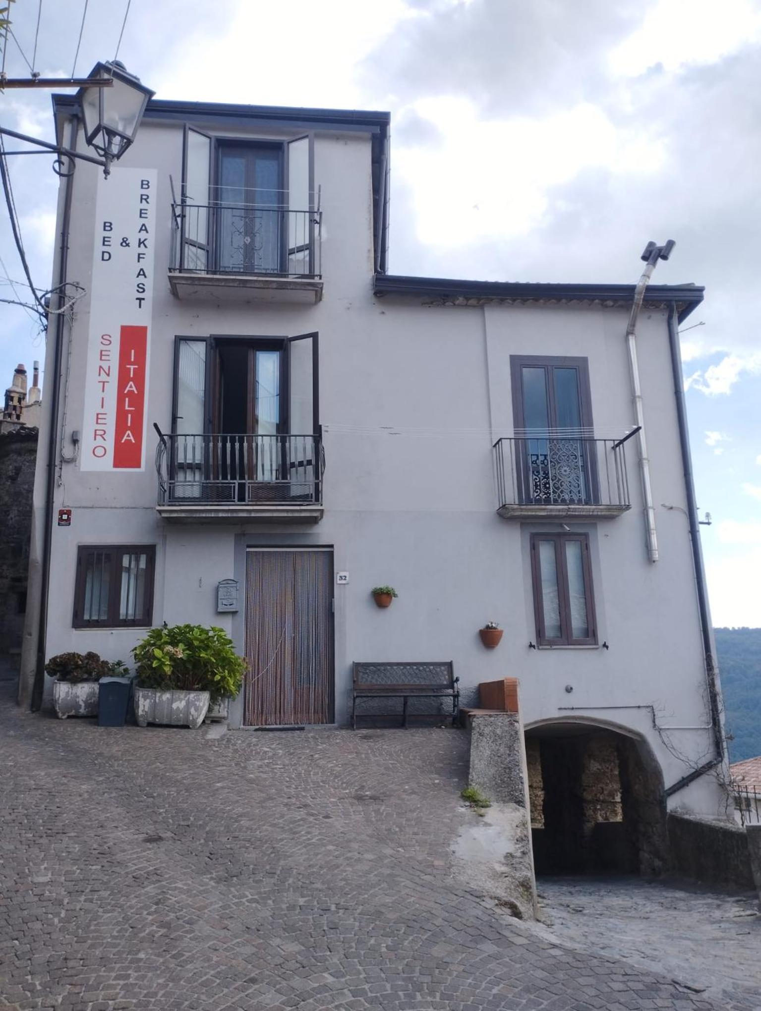 B&B Sentiero Italia view 2