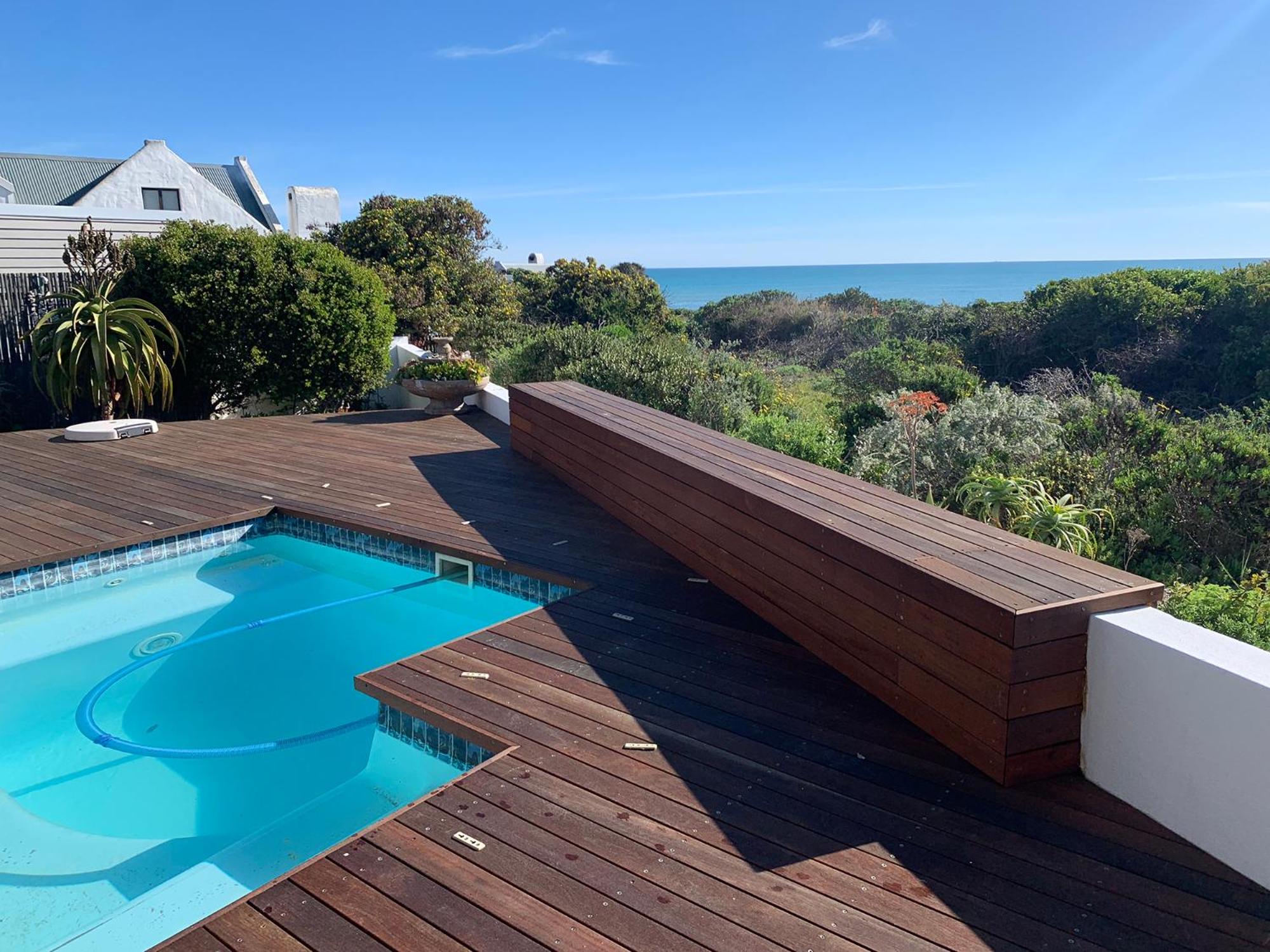 Stunning Beach House in Grotto Bay view 5