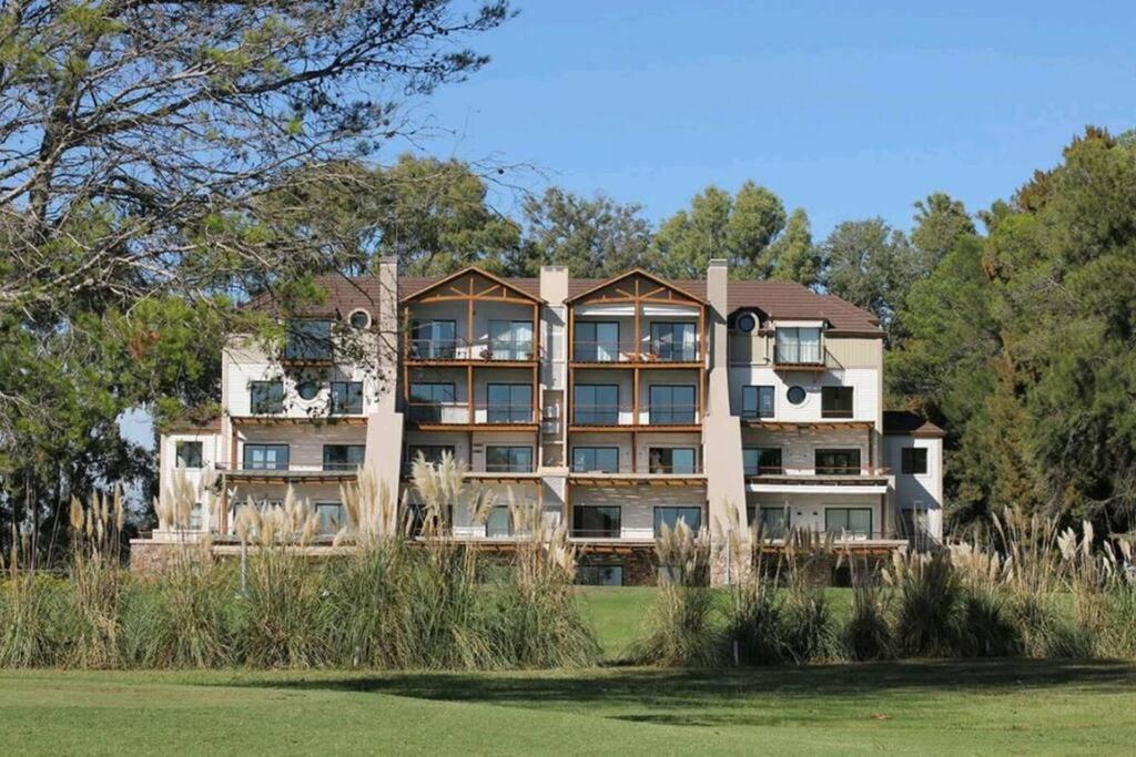 La Villete Golf Residences, country La Reserva Cardales Resort