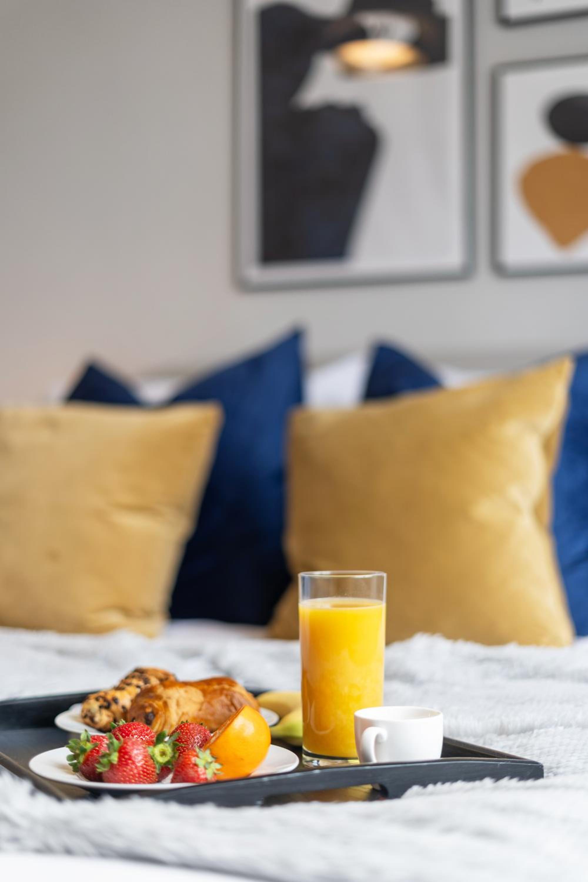 Cozy & Welcoming Studio Apartments in Premium Hyde Park Location