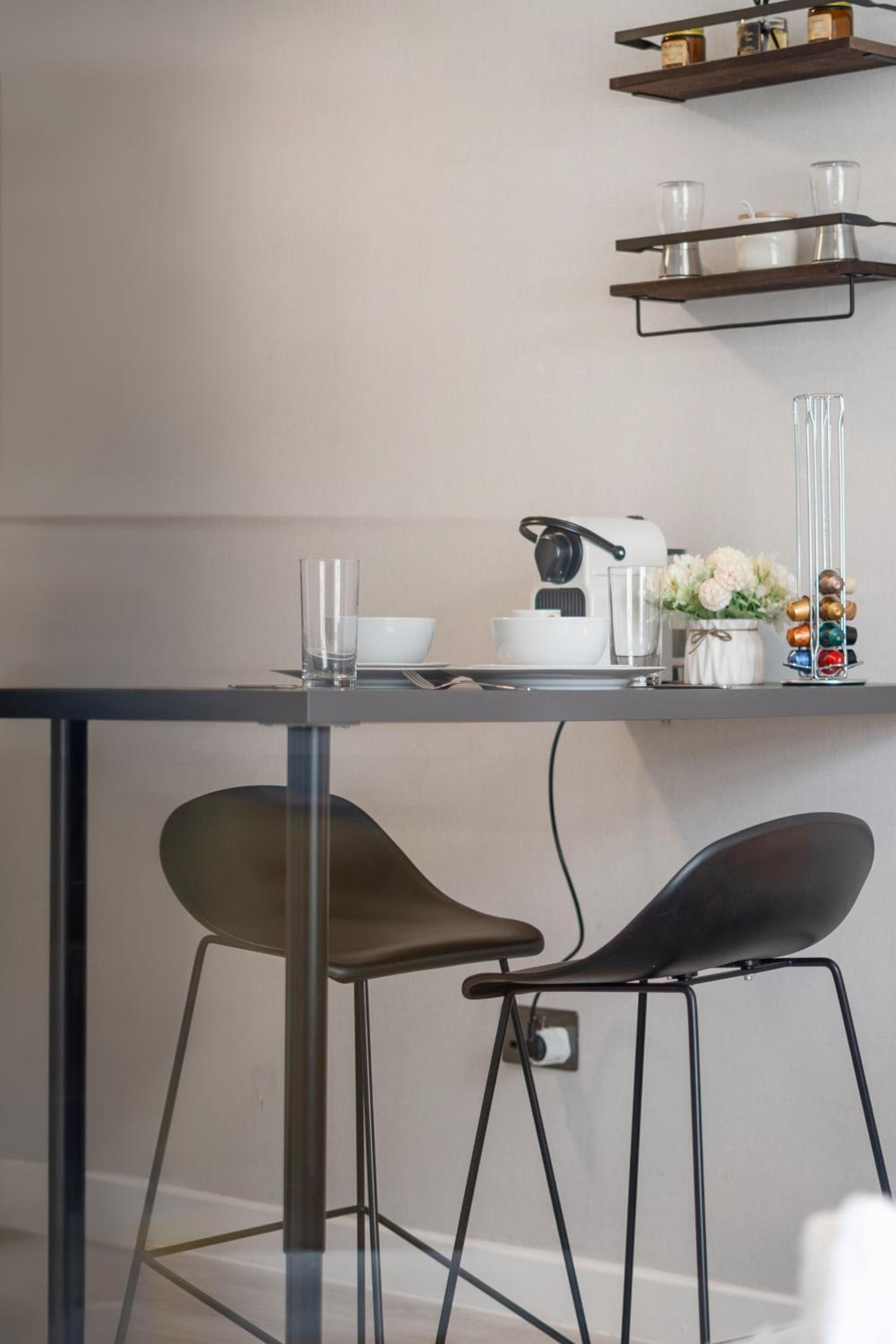 Cozy & Welcoming Studio Apartments in Premium Hyde Park Location