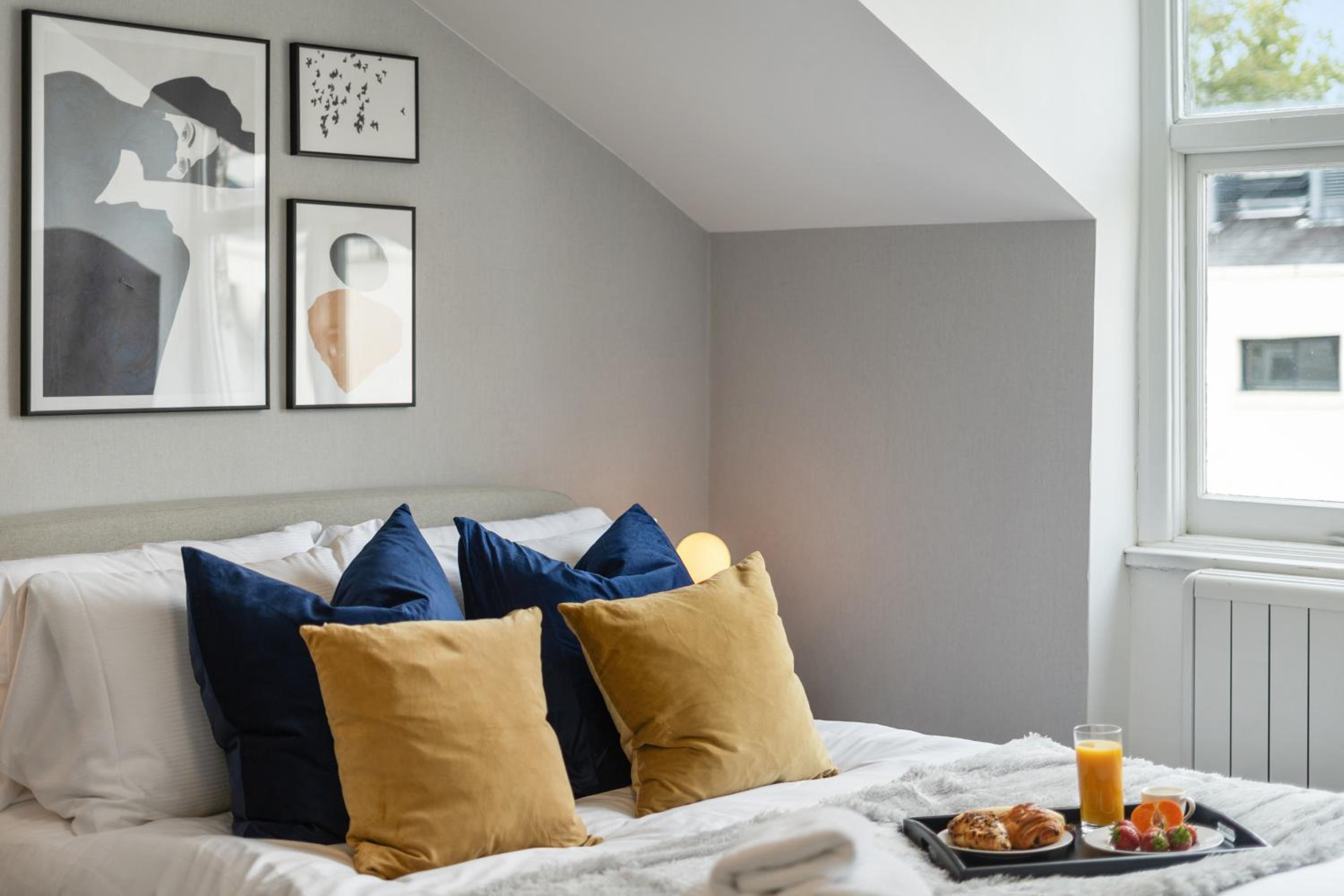 Cozy & Welcoming Studio Apartments in Premium Hyde Park Location