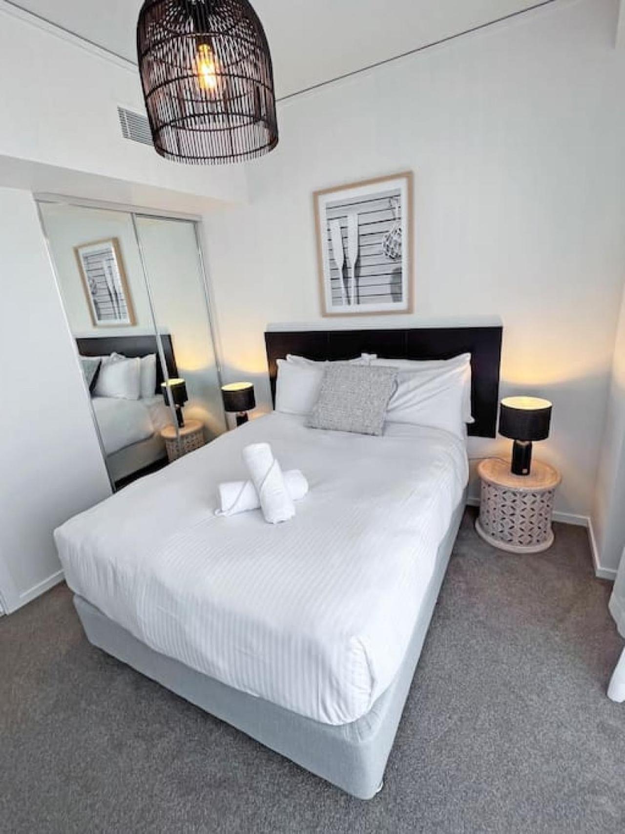 Incredible ocean views 3 Bed 18th floor