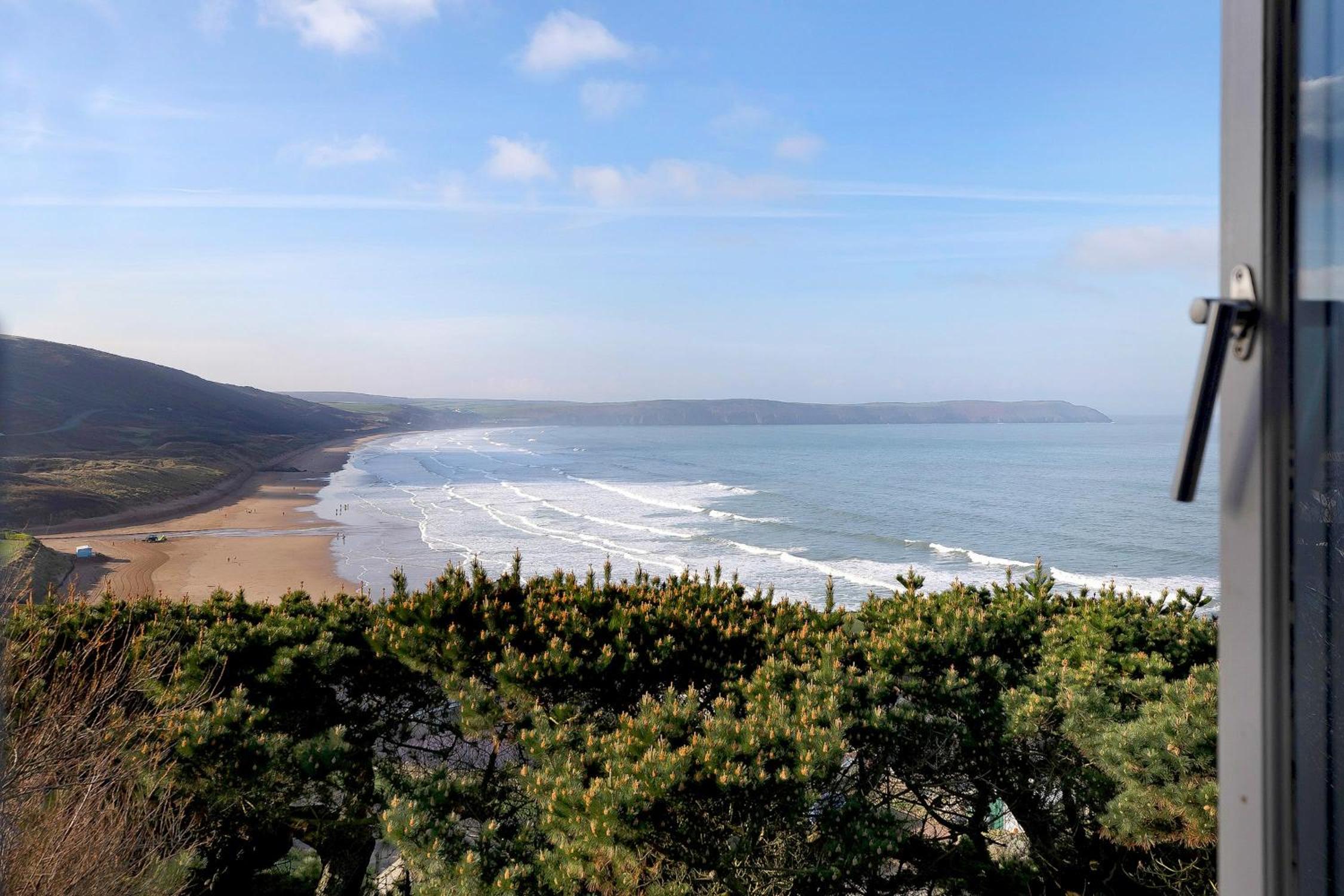 Tamarisk Beach House Sleeps 8 Luxury Property in Woolacombe Superb sea views