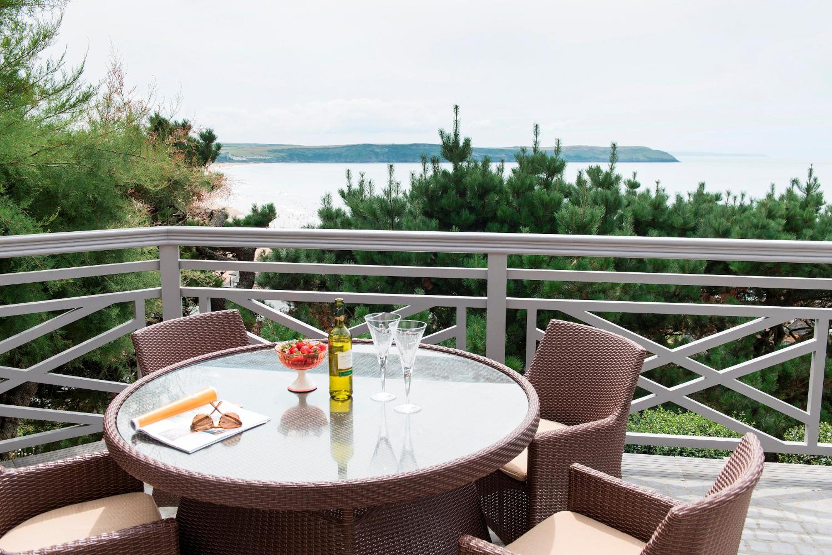 Tamarisk Beach House Sleeps 8 Luxury Property in Woolacombe Superb sea views