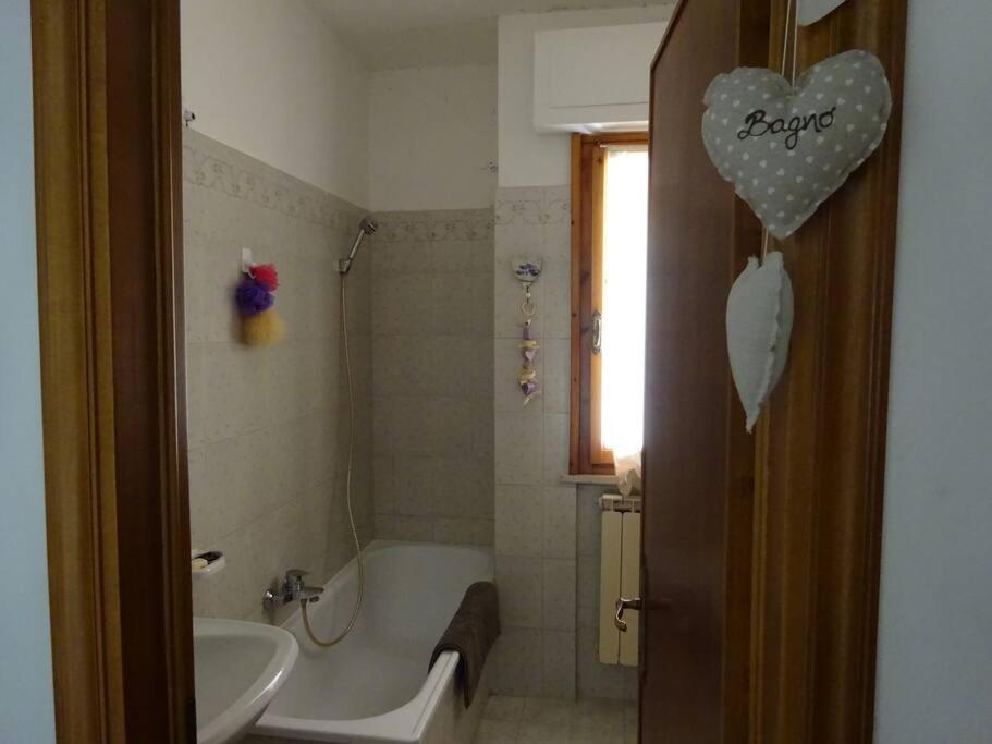 Casa in collina, vista mare. view 5