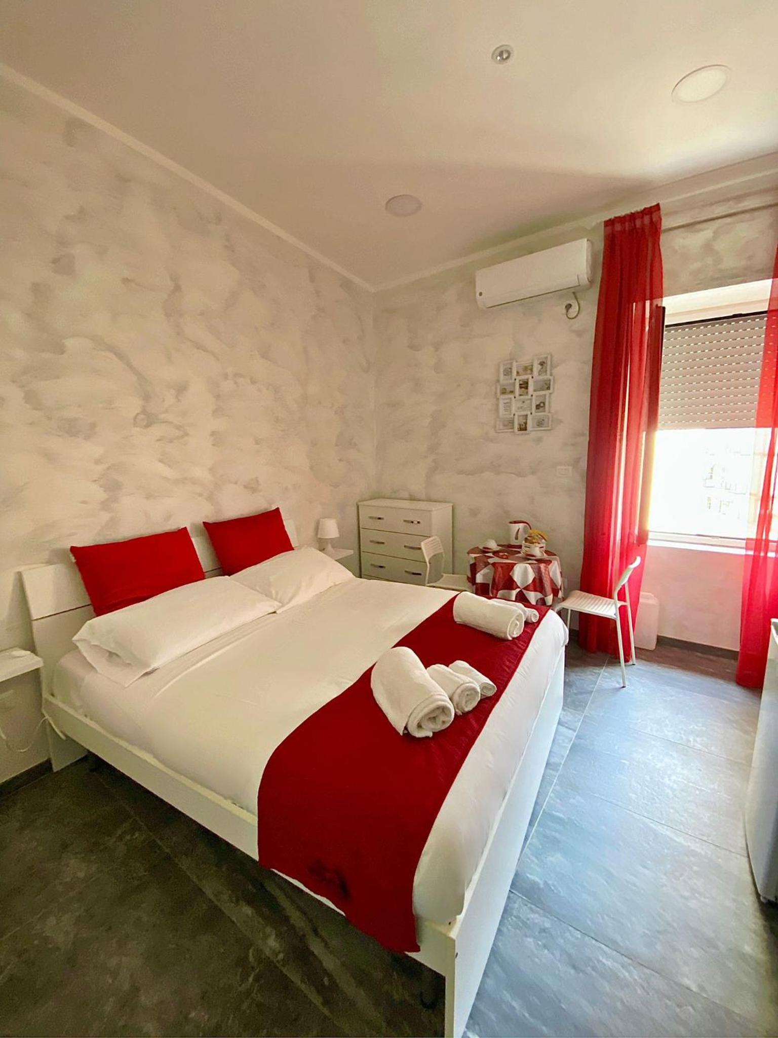 CLALE ROOMS