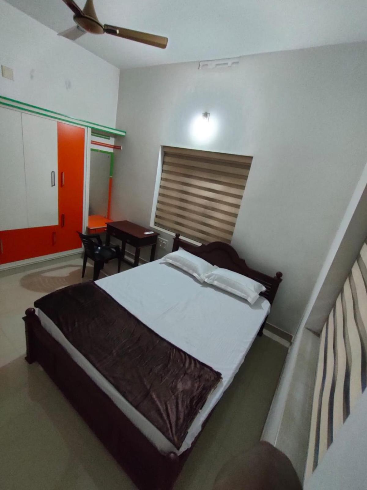 Woods Home Stay Athirappilly