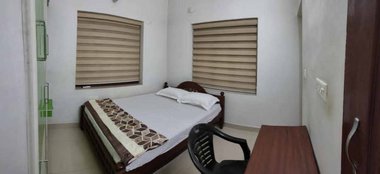 Woods Home Stay Athirappilly