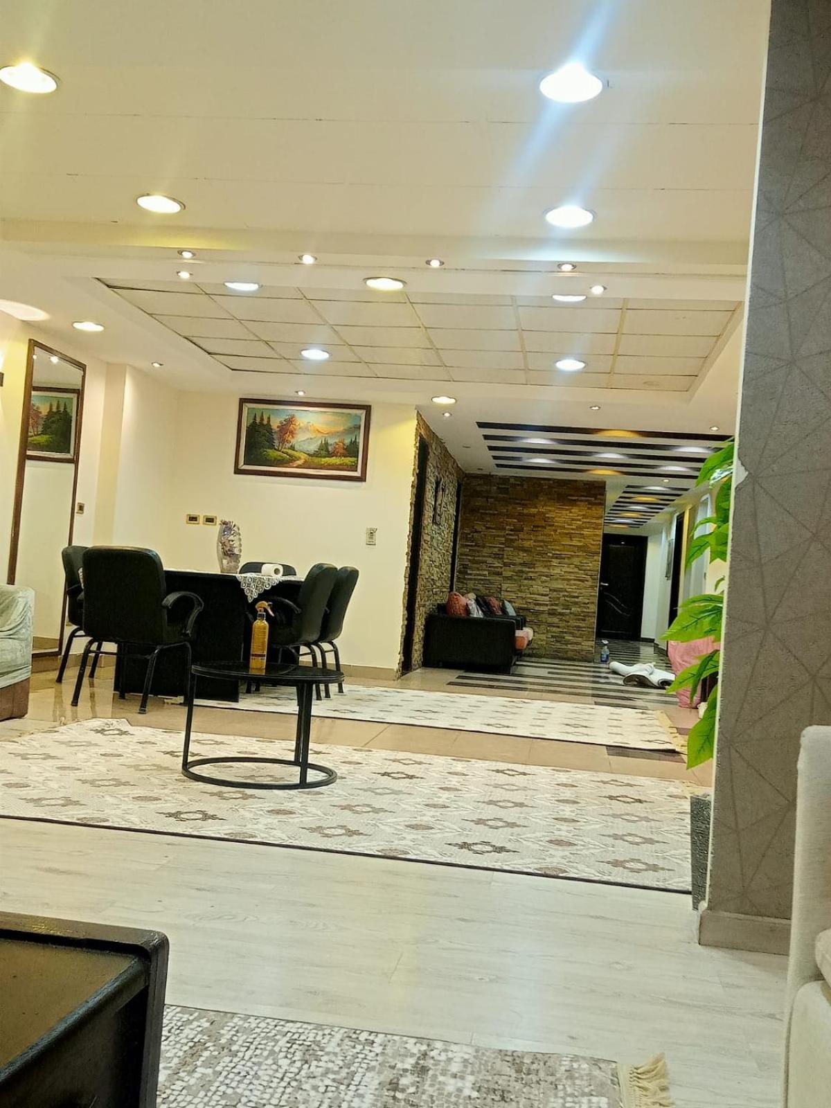 Sawyzen Aparthotel