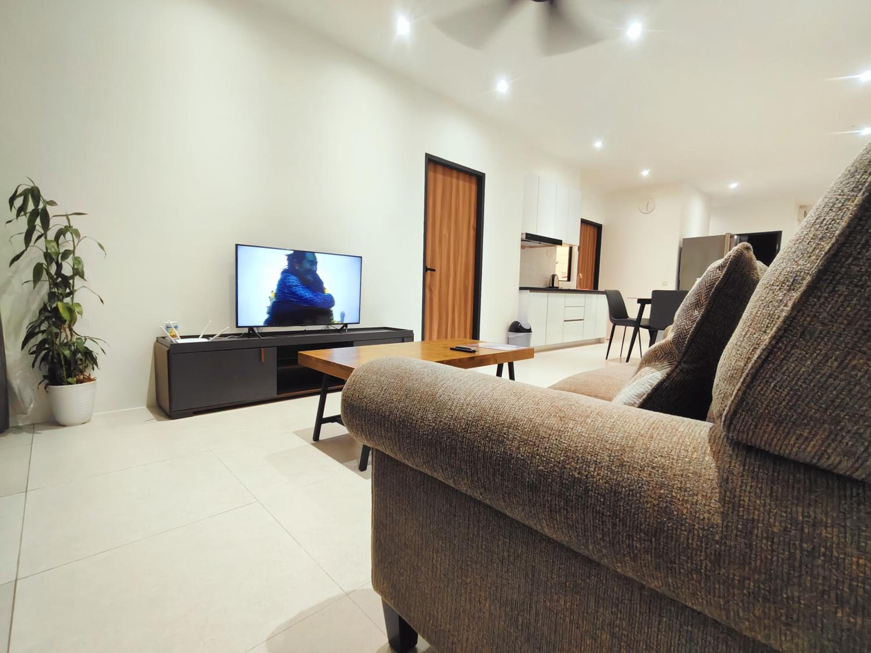 Armadale Galacity Minimalist 3 Bedrooms Entire Apartment view 2
