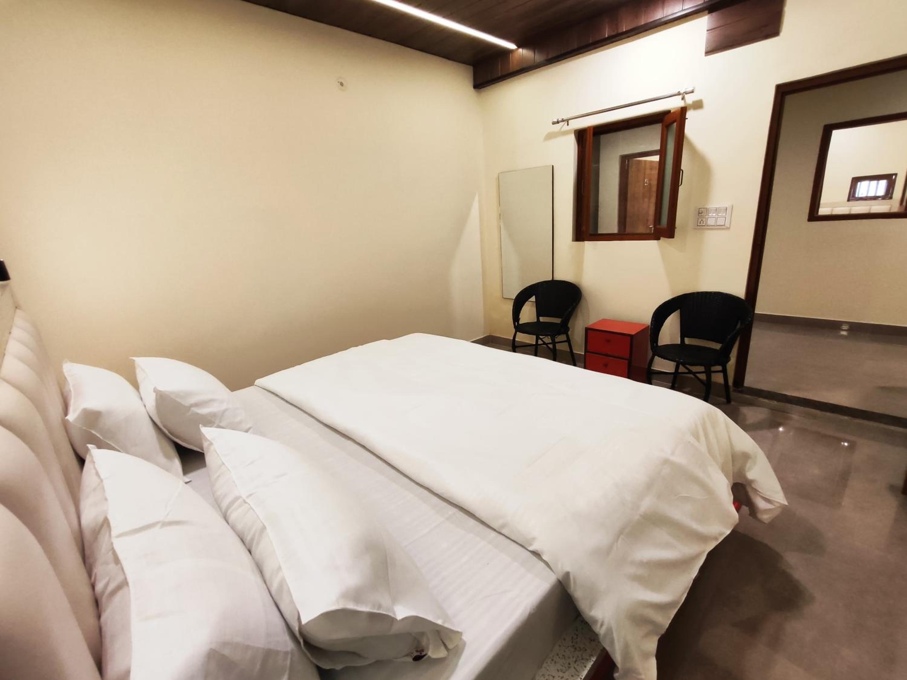 Sunrise Homestay Agra Near Taj Mahal