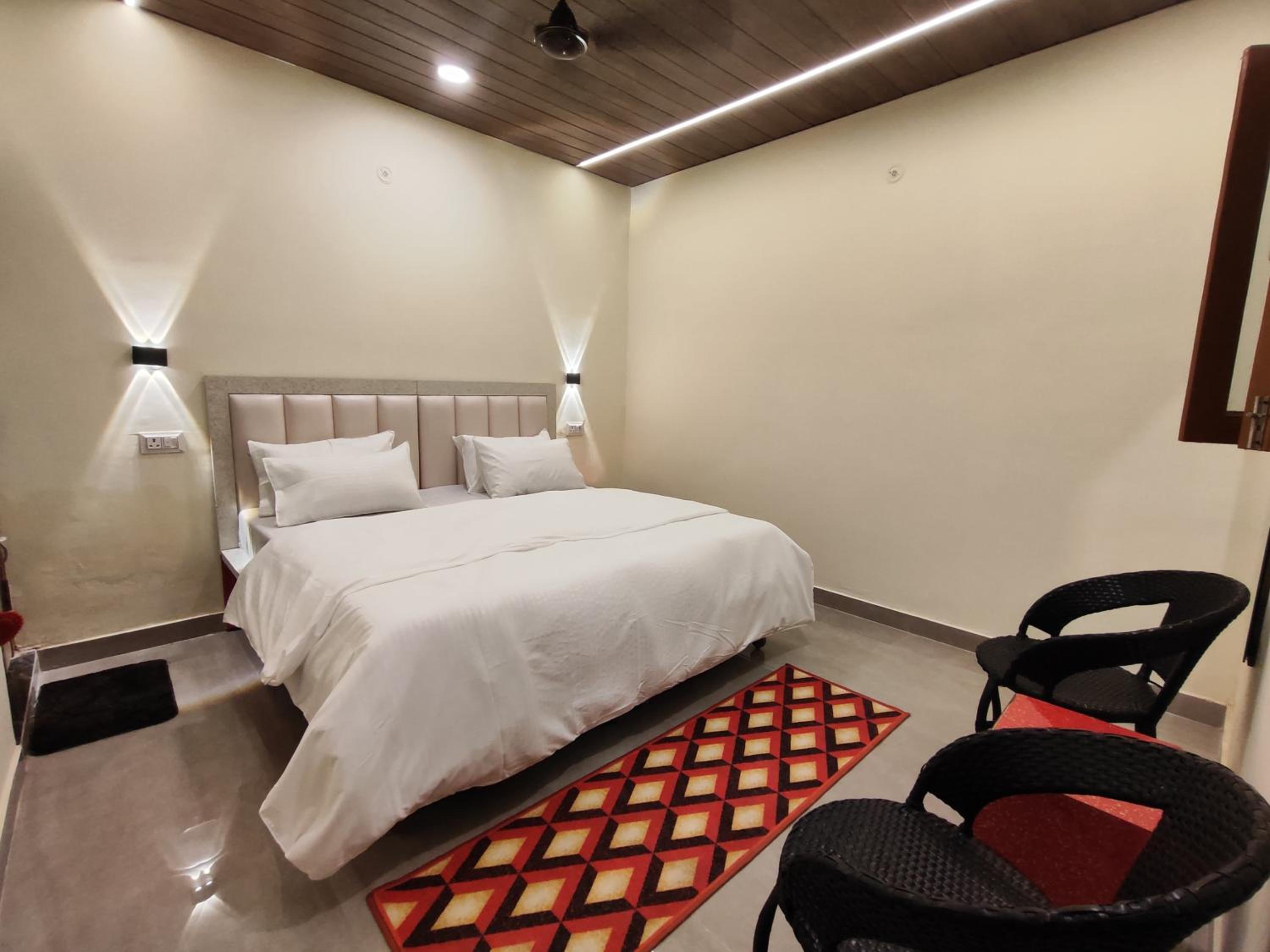 Sunrise Homestay Agra Near Taj Mahal