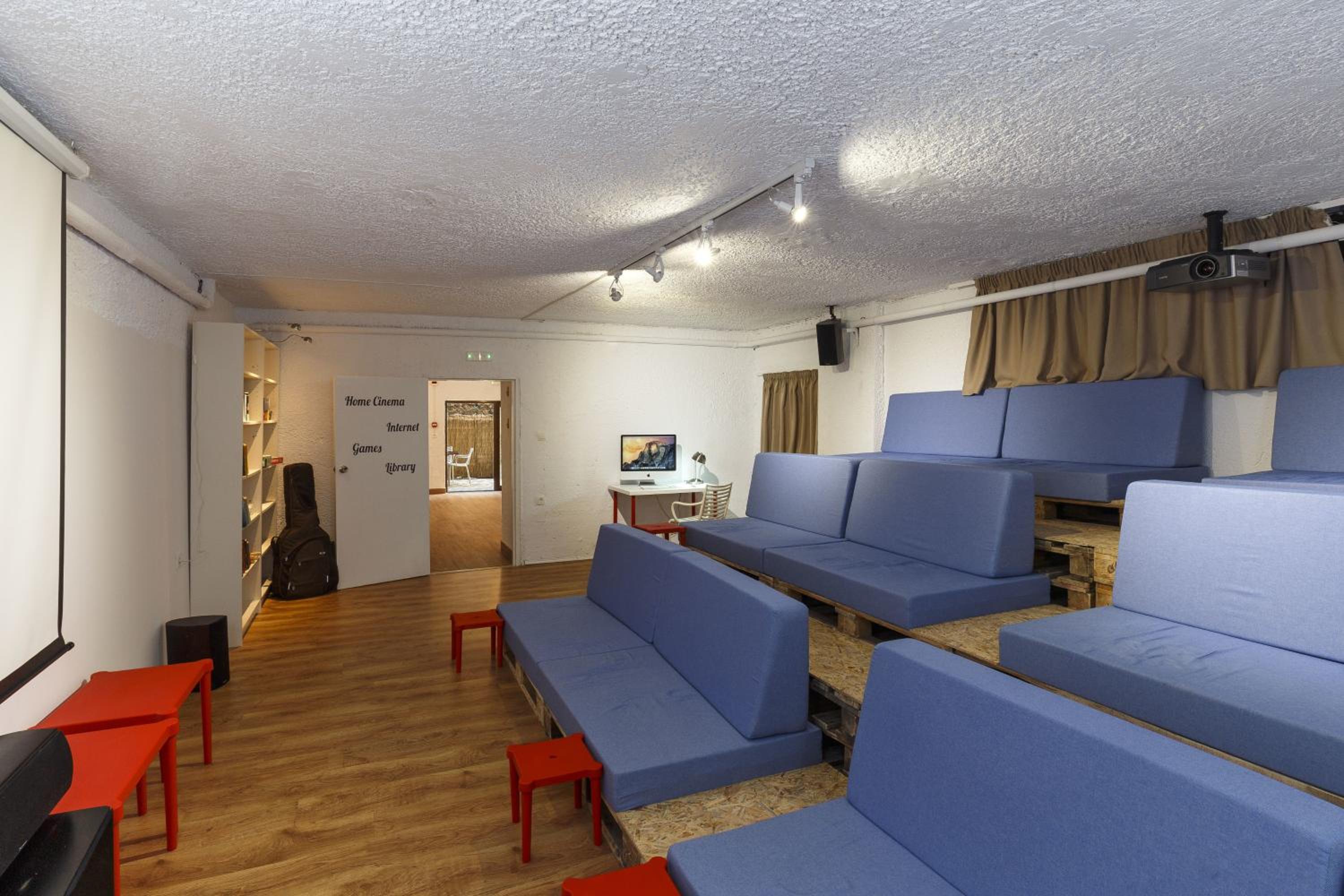 STAY Rhodes HoStel & Bar