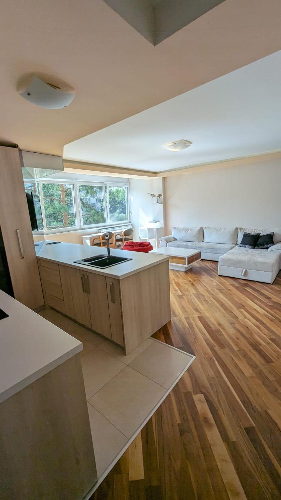 Modern and cozy apartment, excellent location, near Sarajevo City Center, 60m2 view 4
