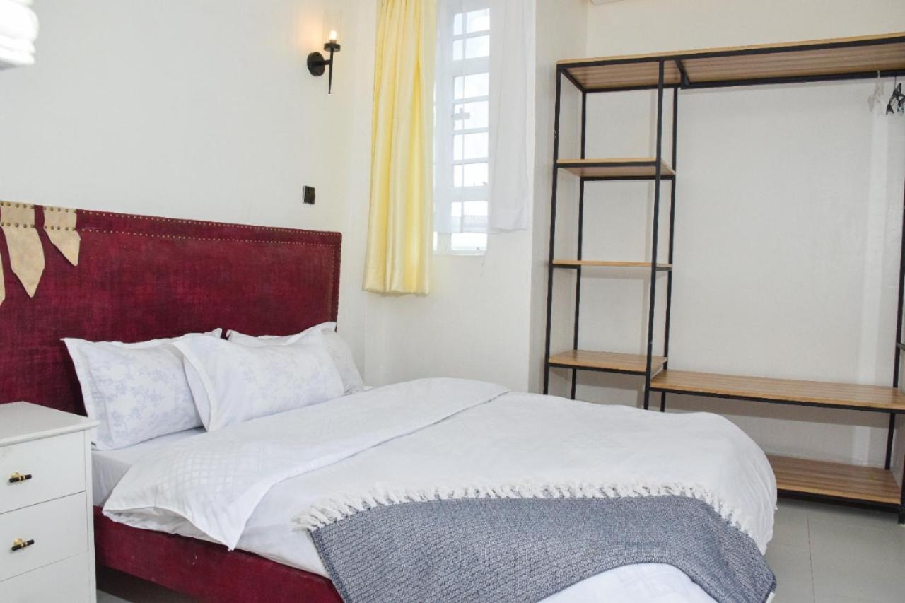 Executive Two & Three Bedroom Suites view 5