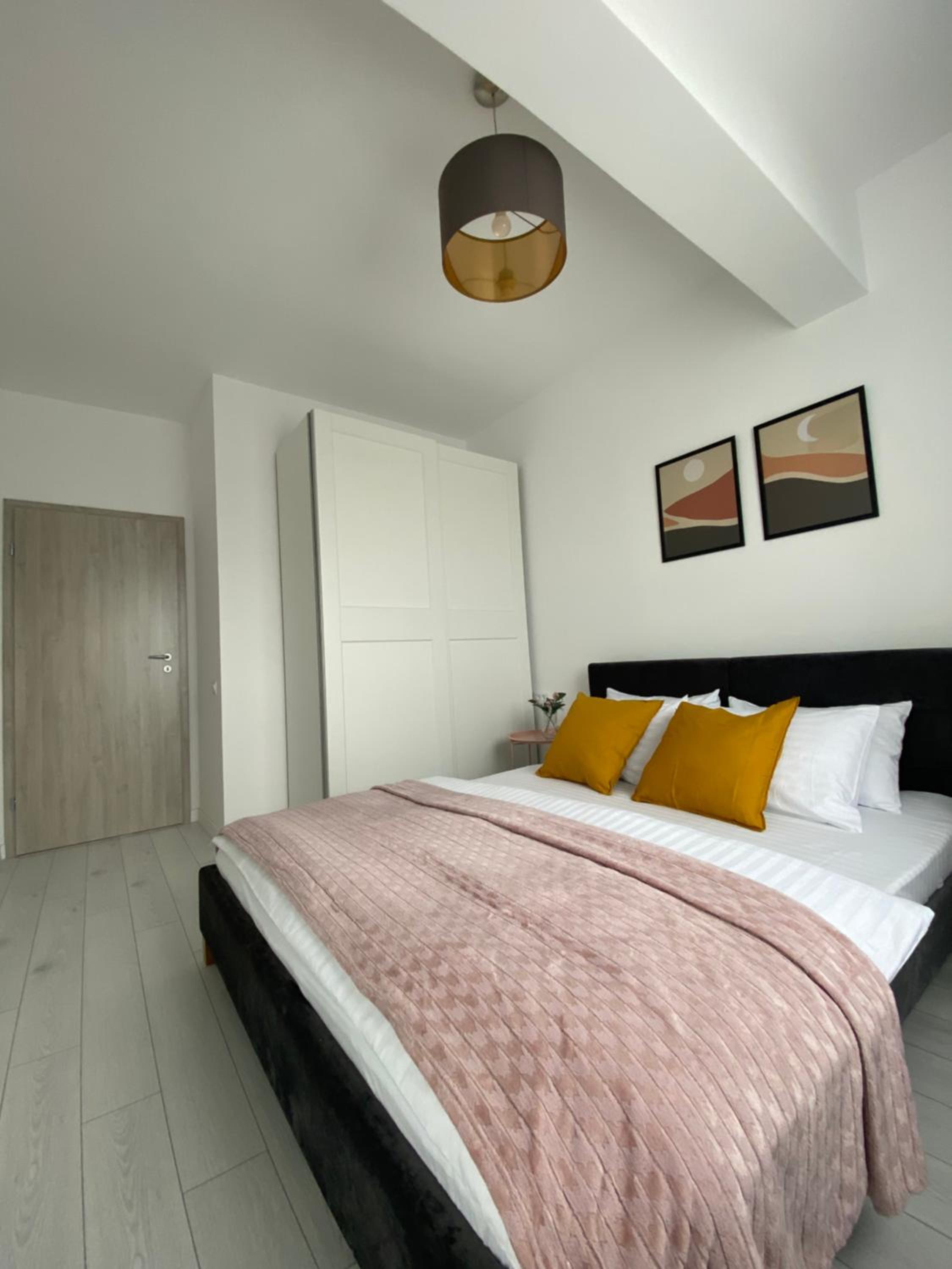 Orhideea Central Apartments view 4