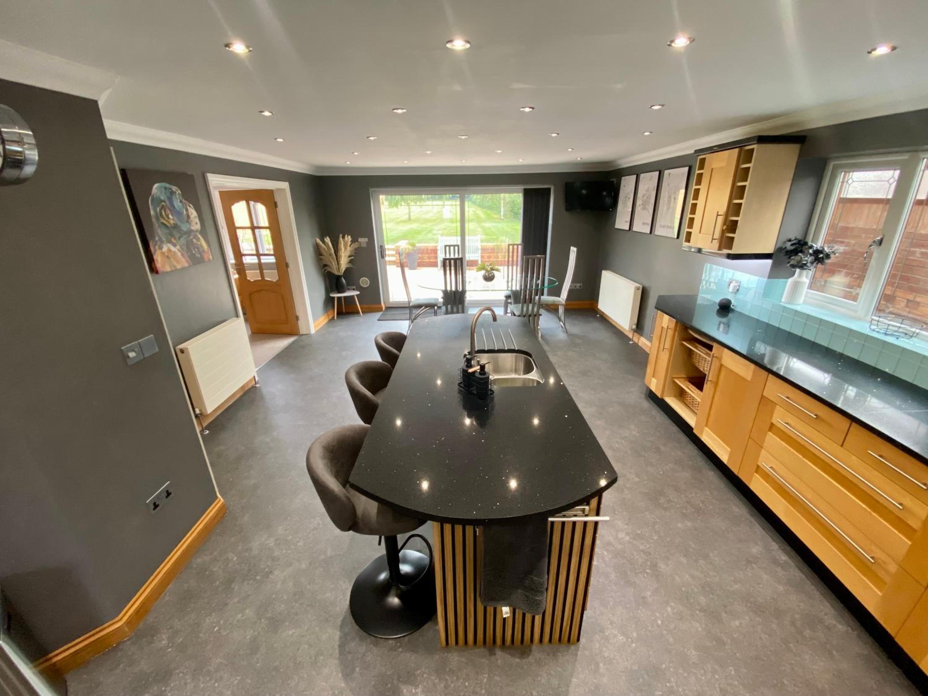 Countryside family home, photo 32