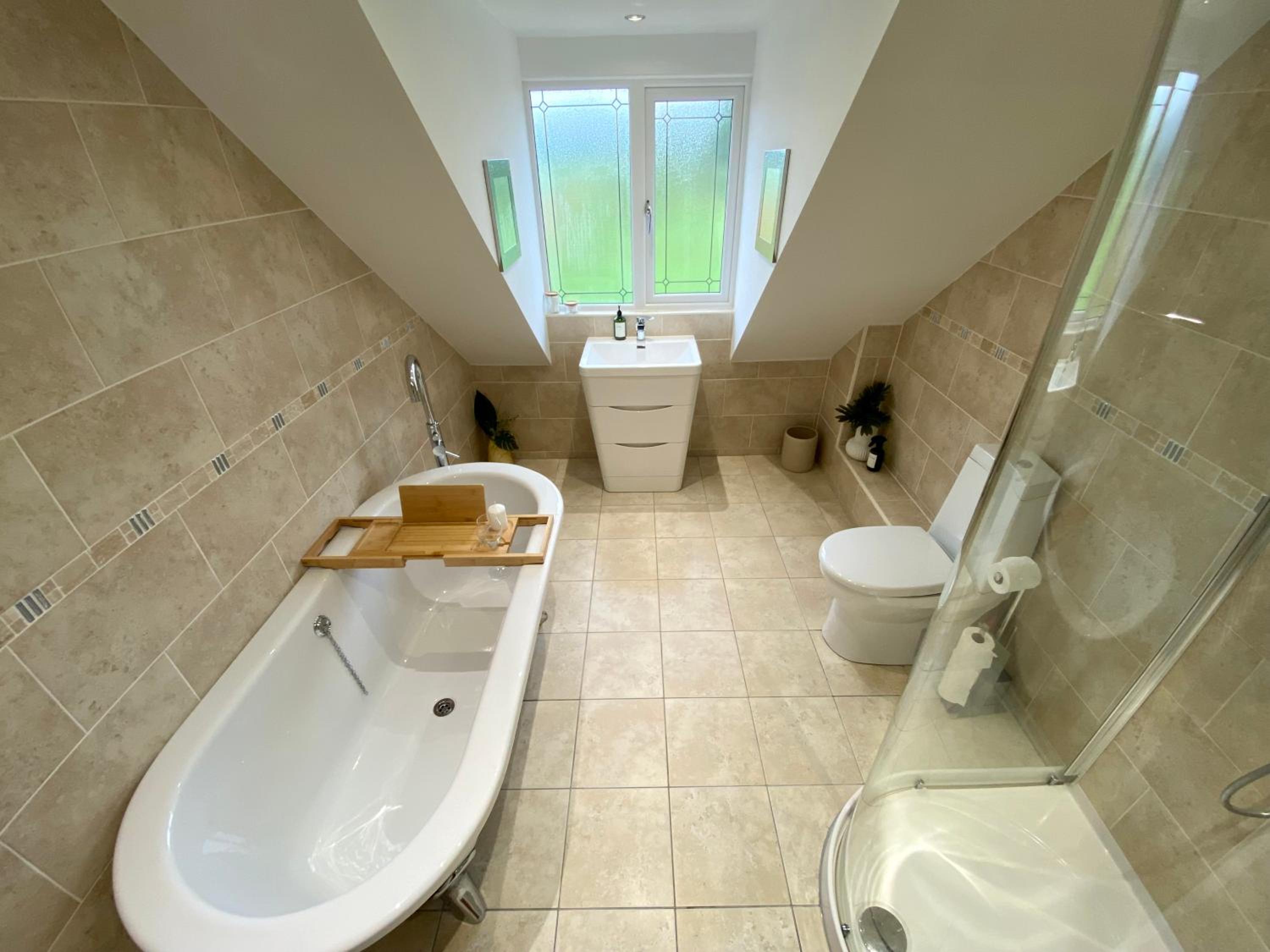 Countryside family home, photo 2