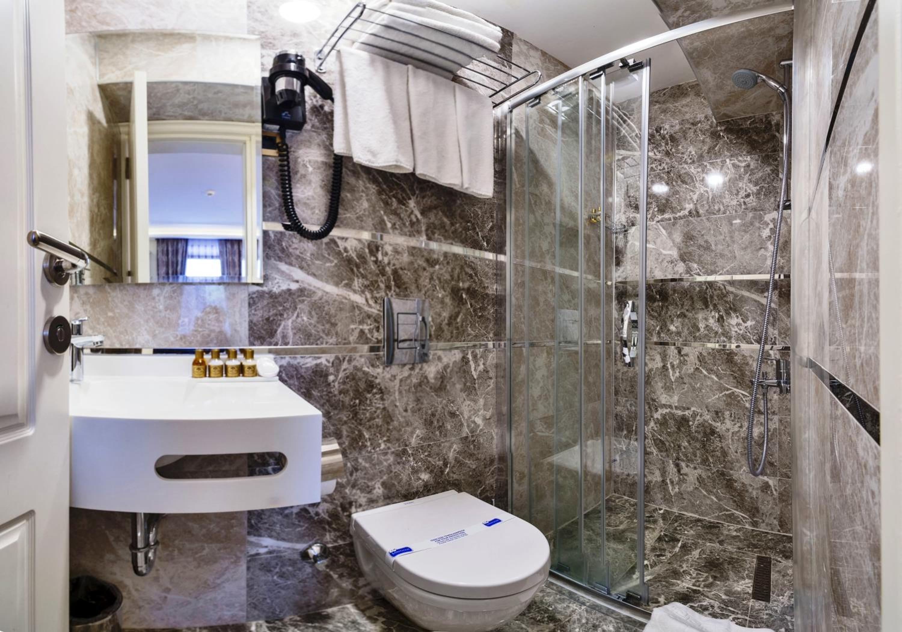 Zeynep Sultan Hotel - Image 17