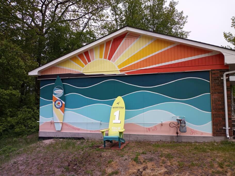 The Beach 2 Cottage - Wasaga Beach ON