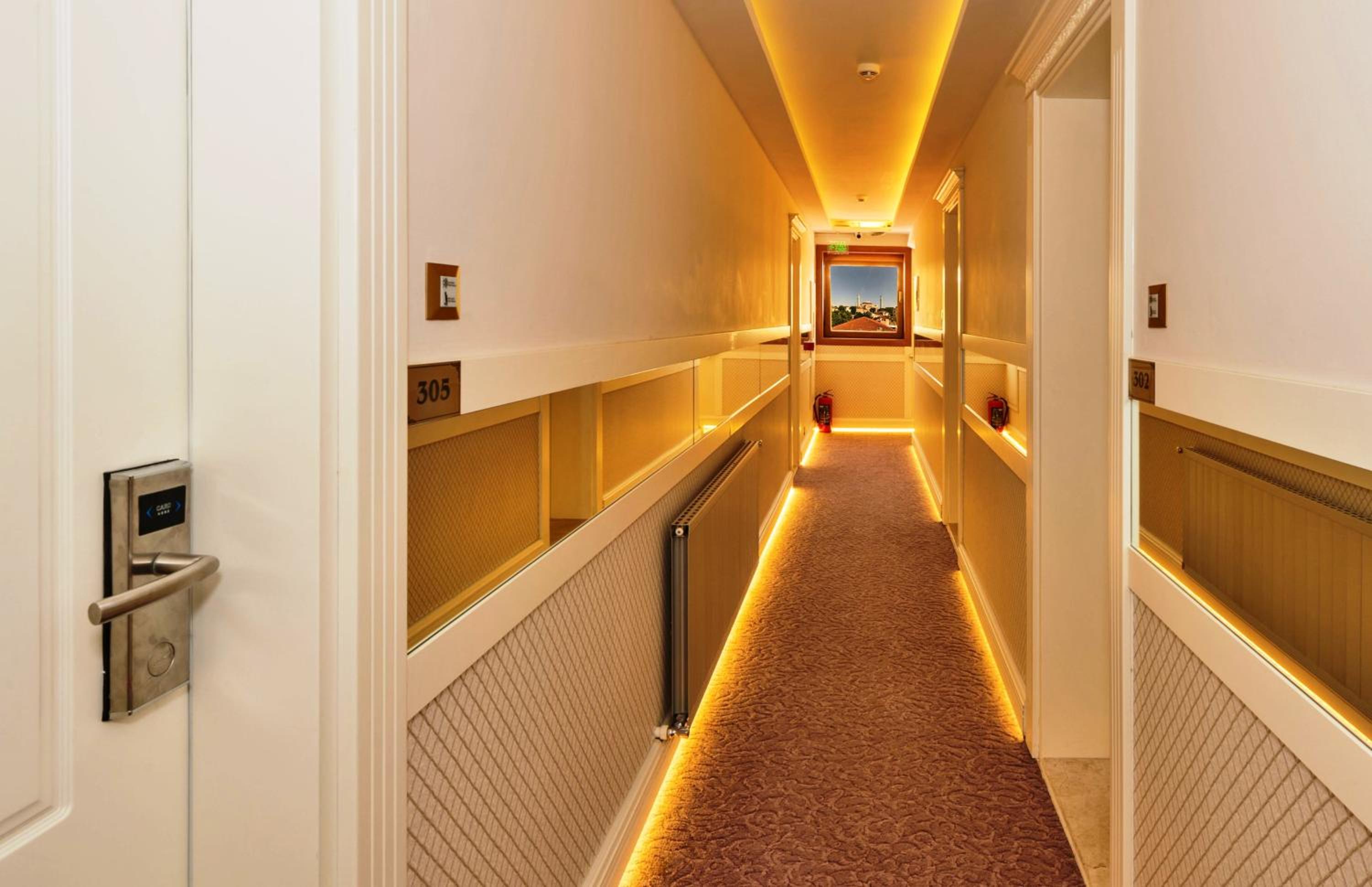 Zeynep Sultan Hotel - Image 6