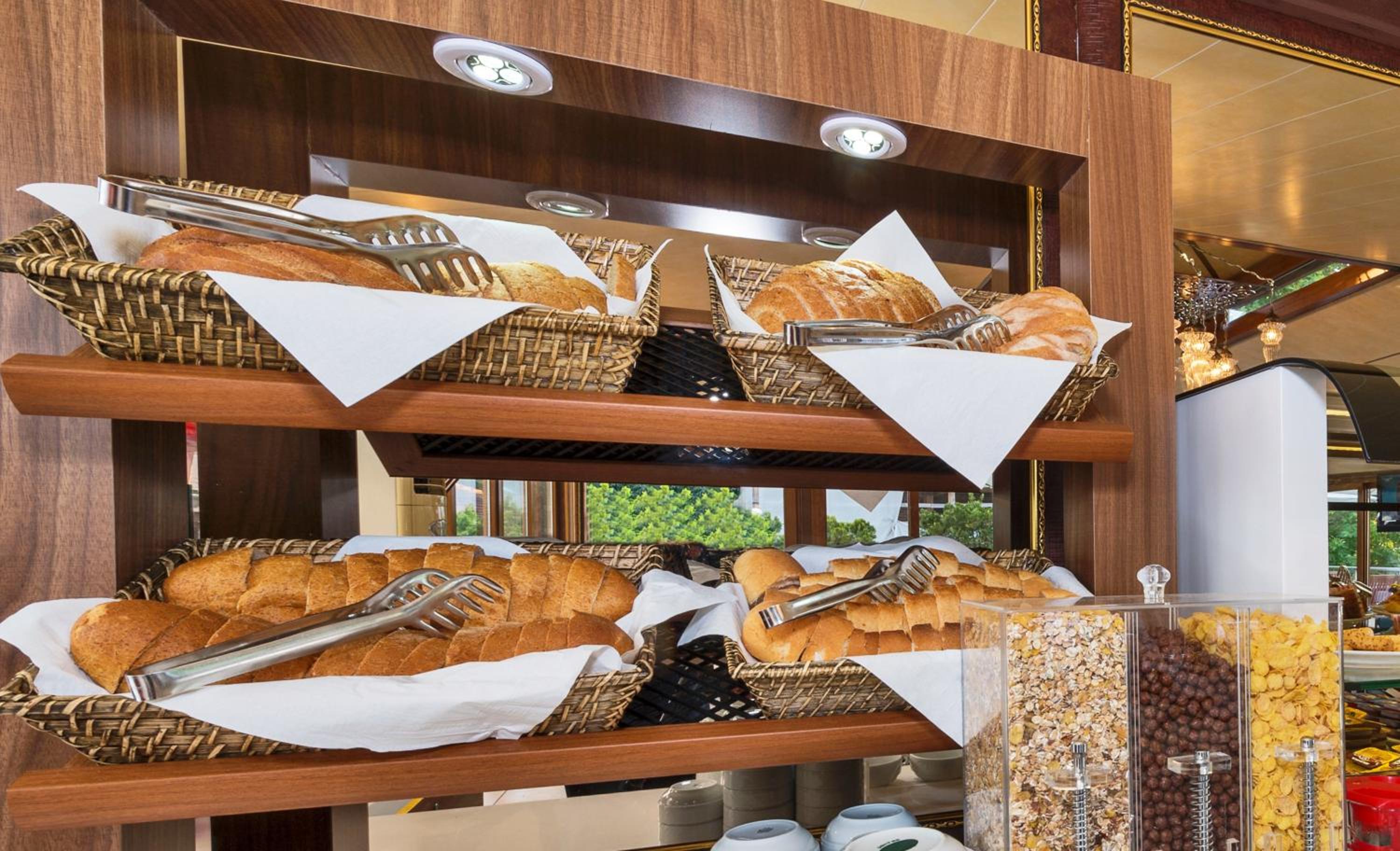 Zeynep Sultan Hotel - Image 11