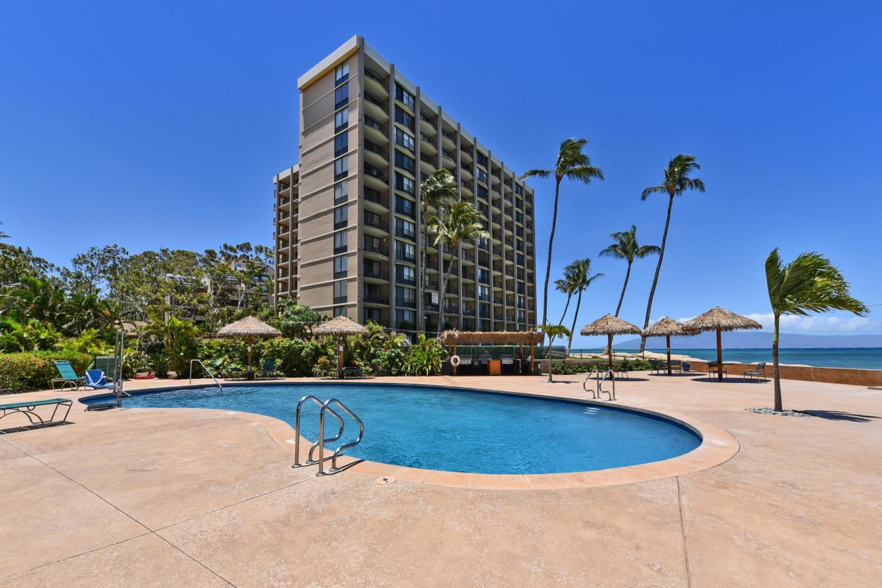 Royal Kahana 301 · RK 301 Remodeled OceanFront 2BD w Ocean Views